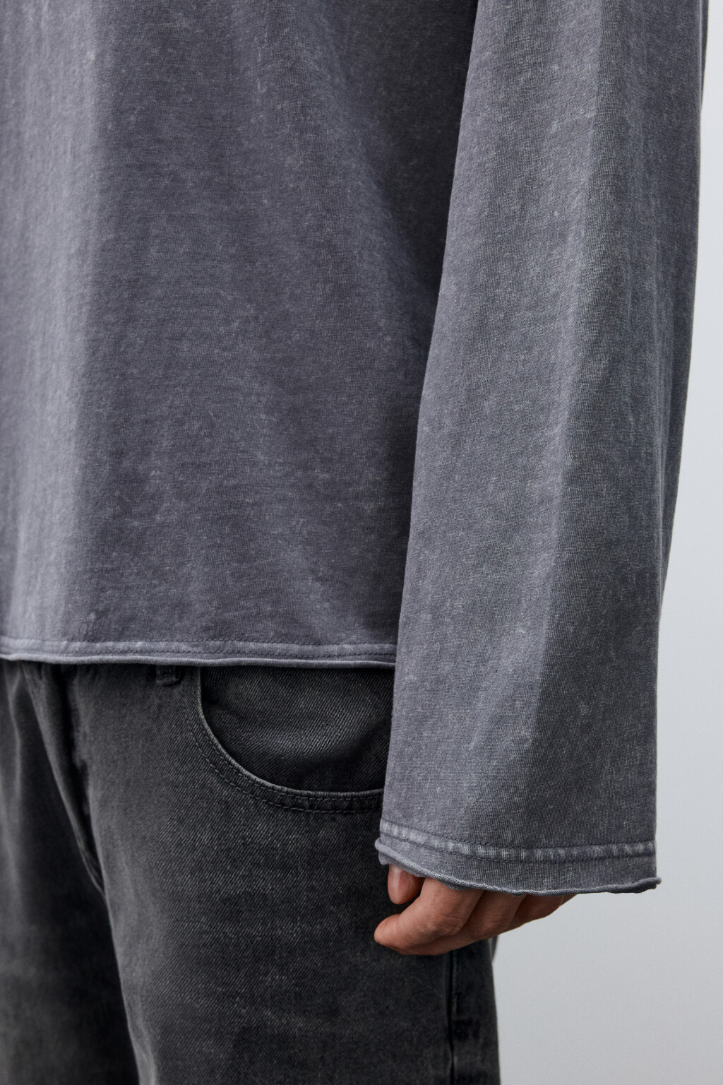 Лонгслив вареный с открытыми срезами - цвет серый - 7
