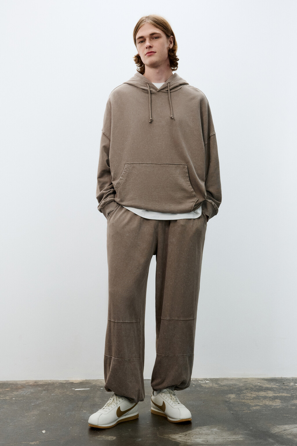 Худи оверсайз с капюшоном - цвет коричневый - 4