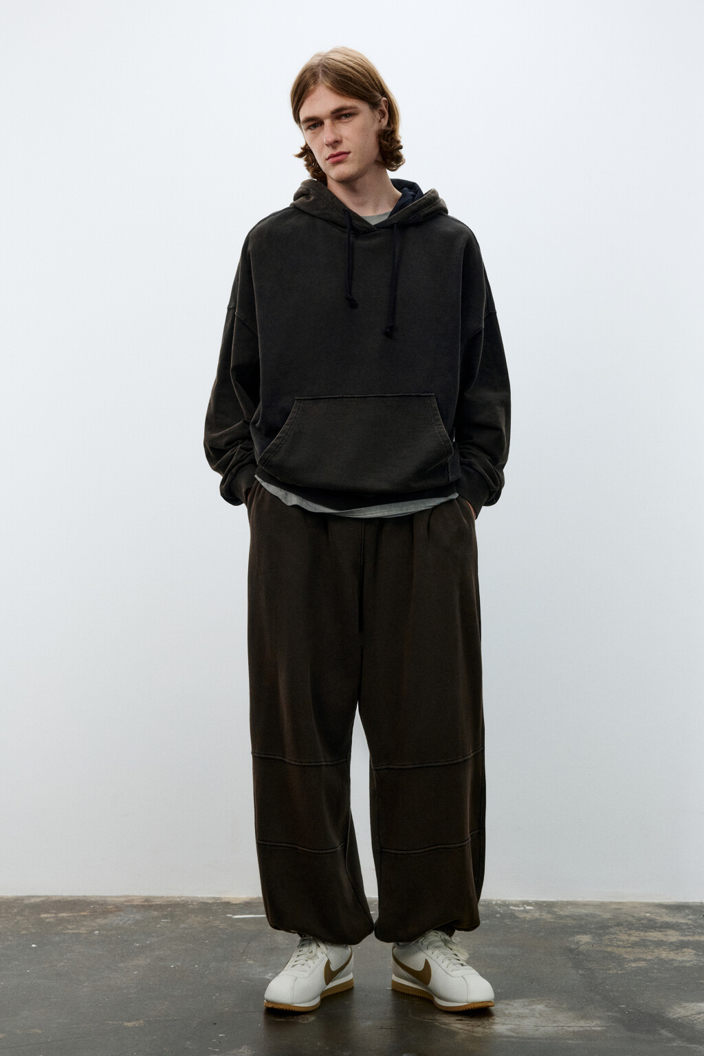 Худи оверсайз с капюшоном - цвет черный - 4