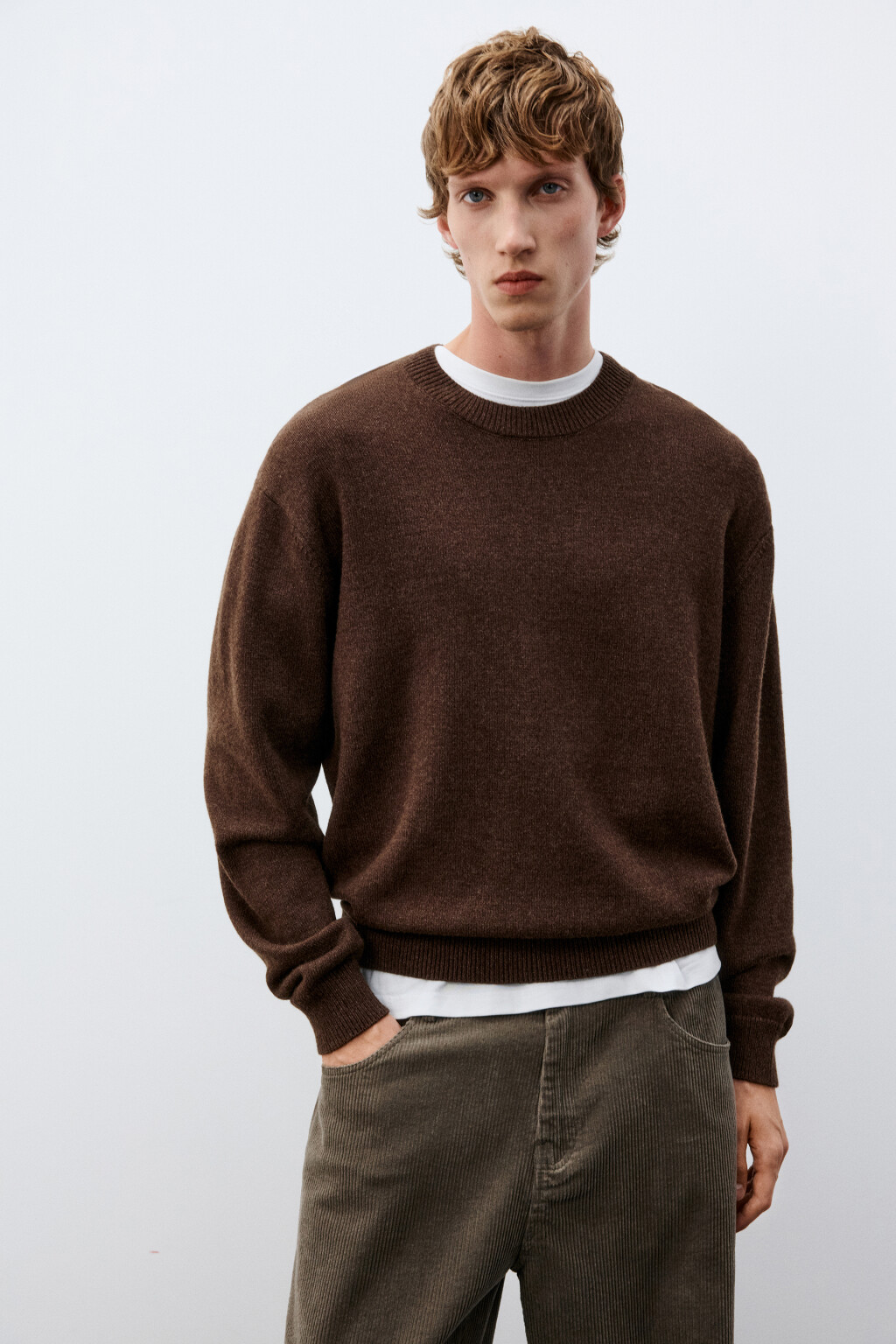 Джемпер из тонкого вязаного трикотажа - цвет коричневый - 1