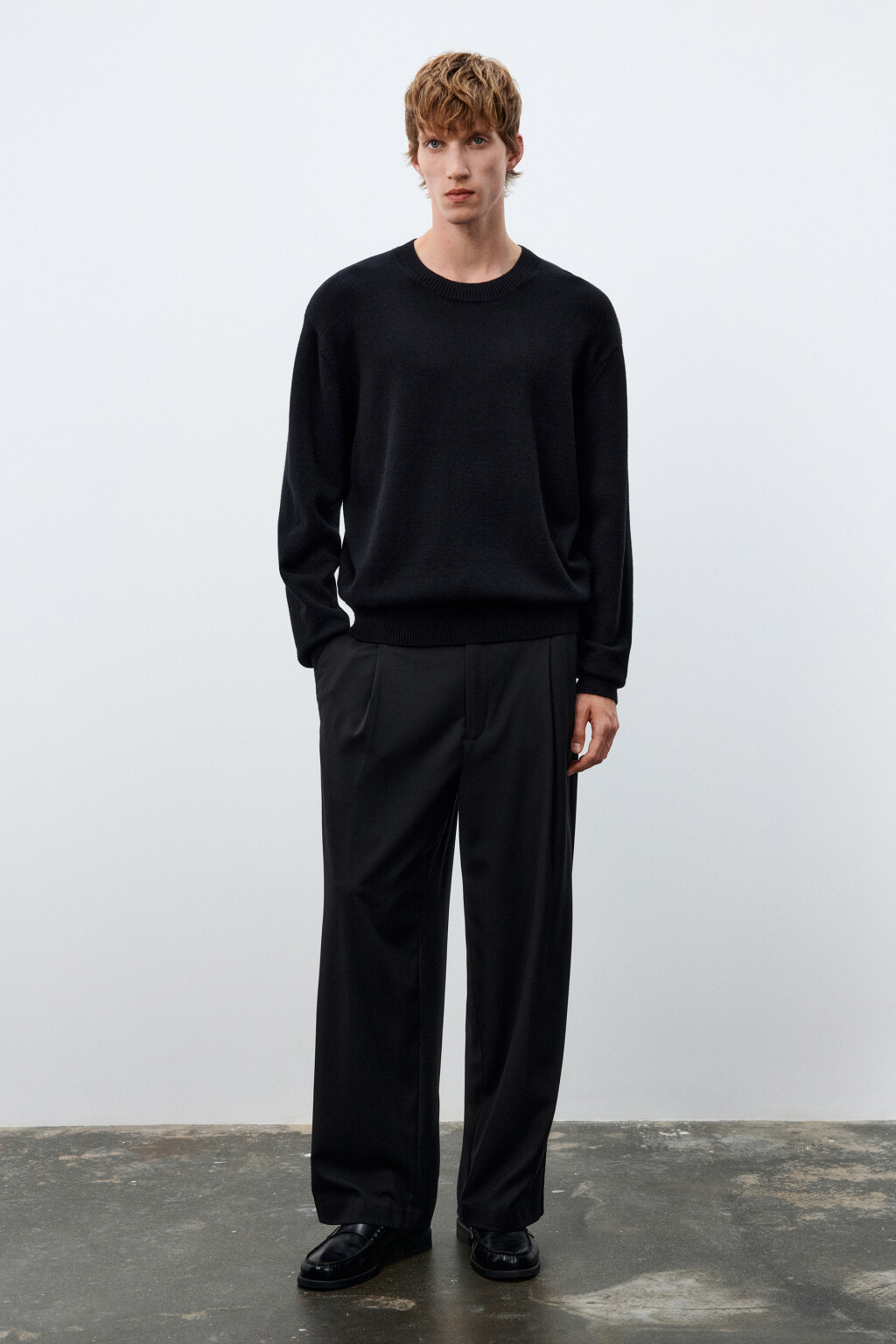 Джемпер из тонкого вязаного трикотажа - цвет черный - 5