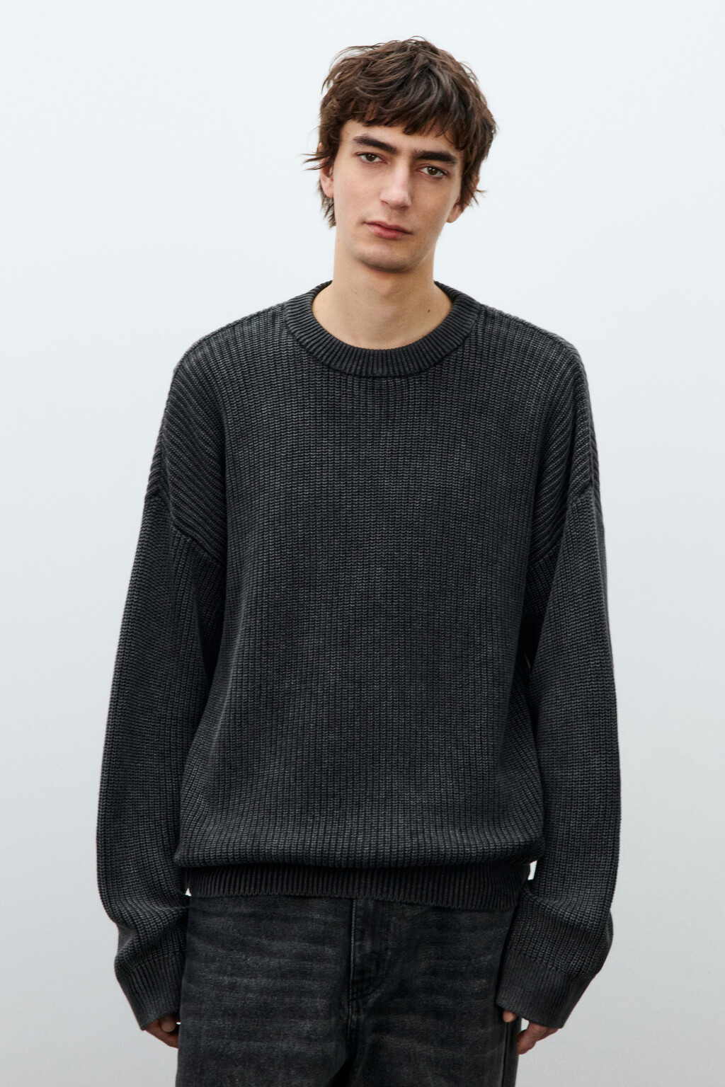 Джемпер вязаный с вареным эффектом - цвет черный - 2