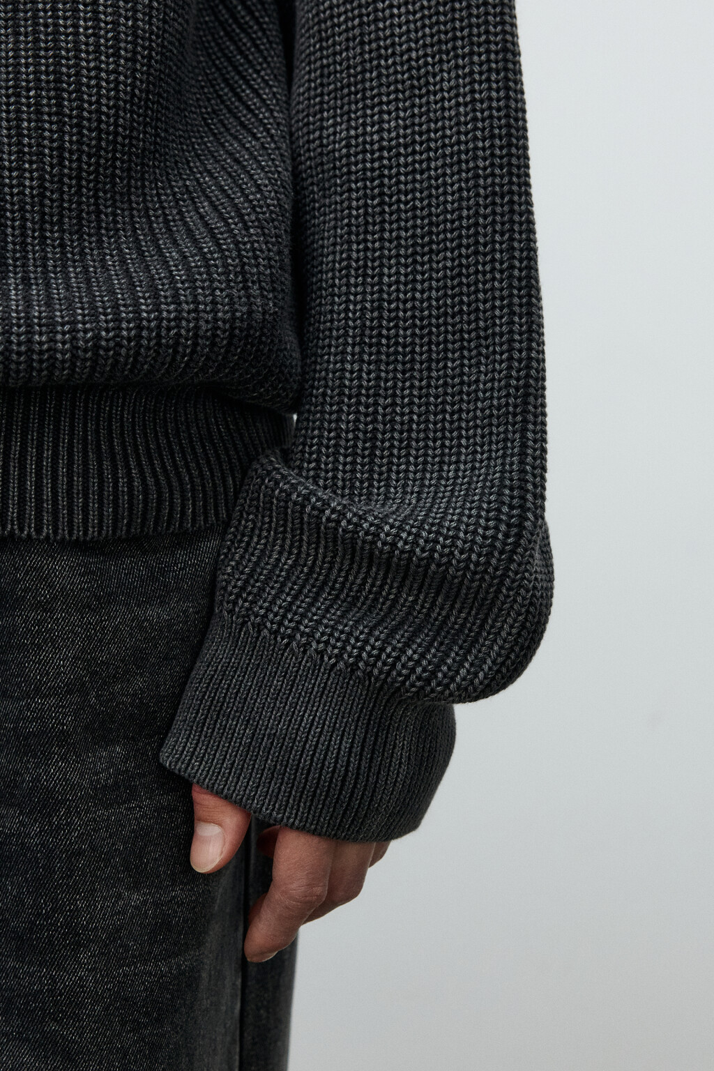 Джемпер вязаный с вареным эффектом - цвет черный - 6