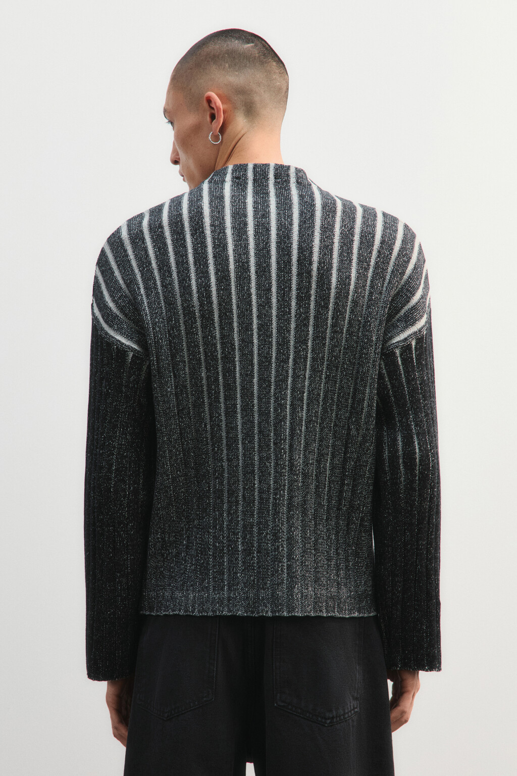 Джемпер вязаный в полоску - цвет черный - 3