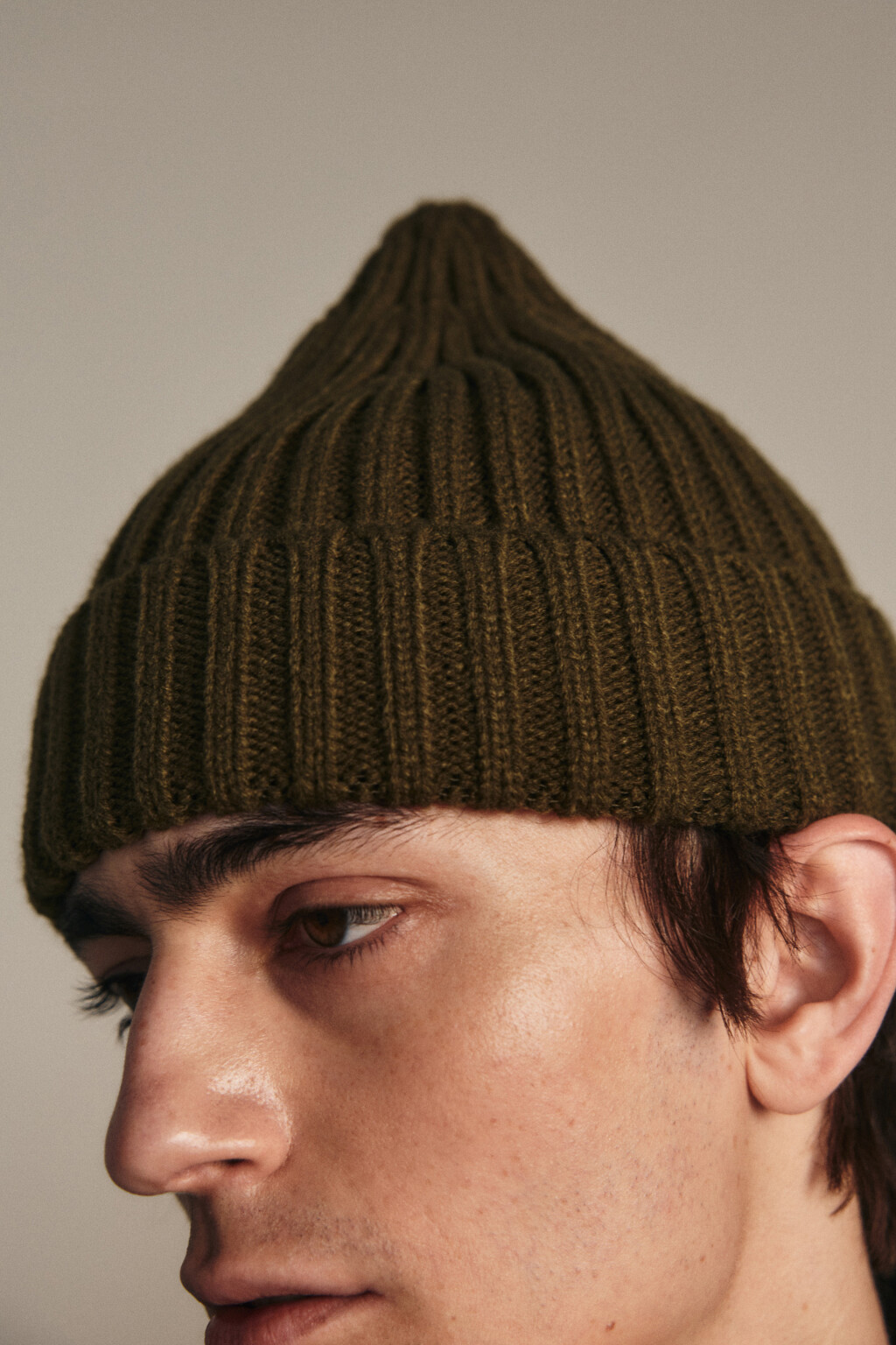 Шапка-бини вязаная в рубчик - цвет зеленый - 7