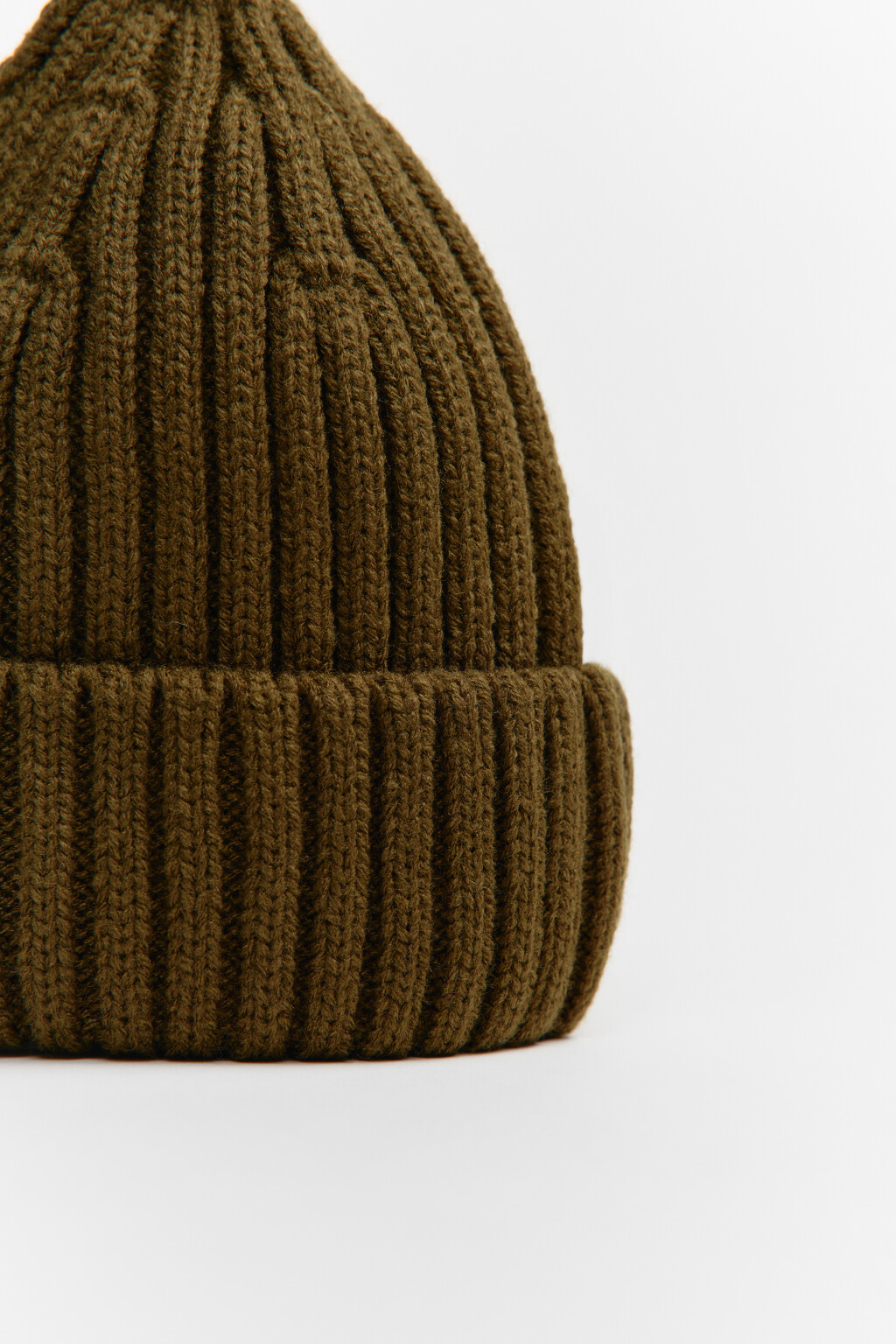 Шапка-бини вязаная в рубчик - цвет зеленый - 4