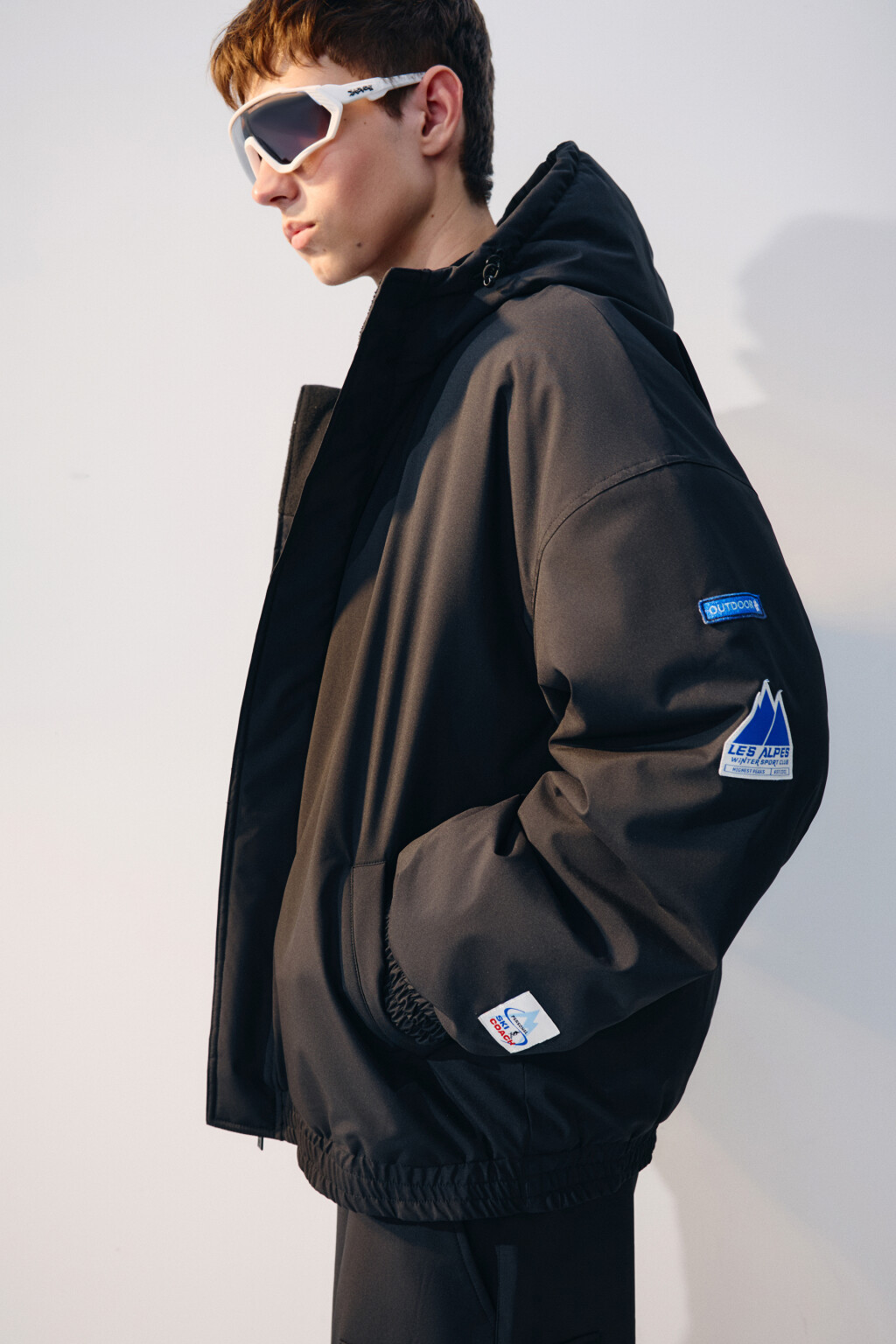 Куртка непромокаемая с нашивками - цвет черный - 1