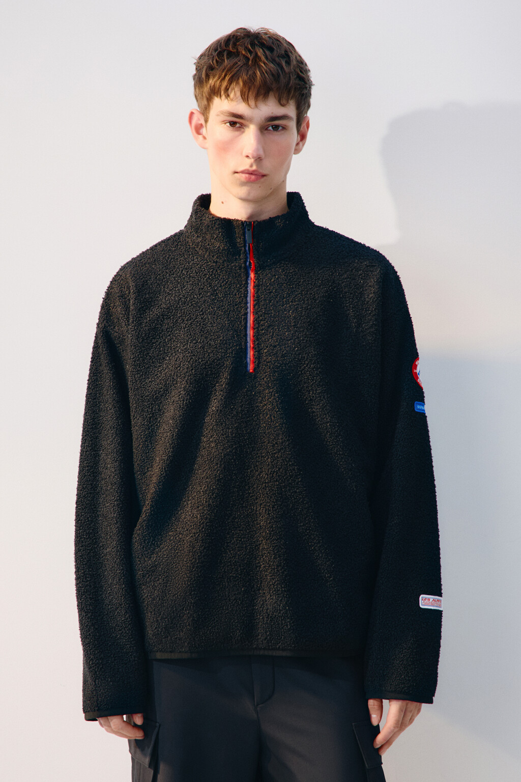 Толстовка-флиска с нашивками - цвет черный - 3