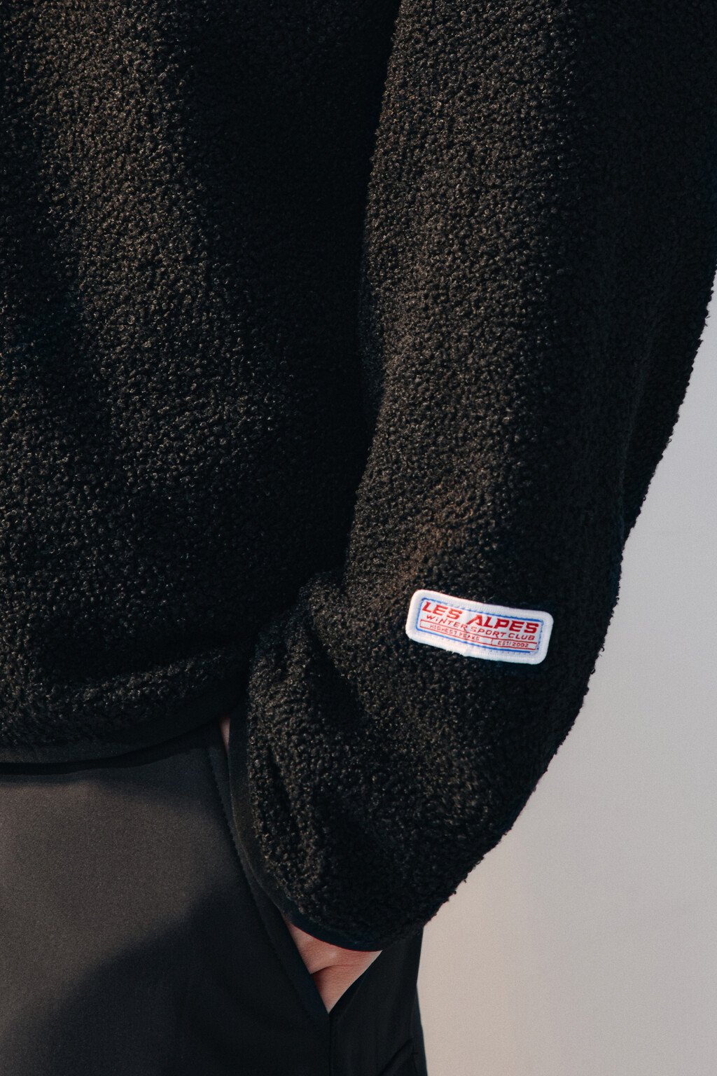 Толстовка-флиска с нашивками - цвет черный - 7