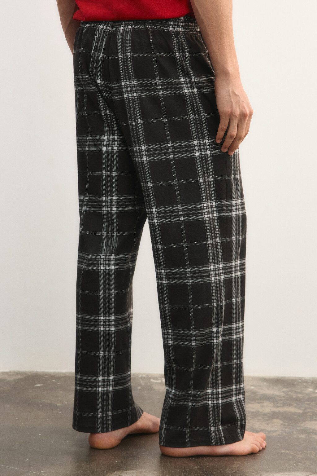 Брюки пижамные в клетку - цвет черный - 4