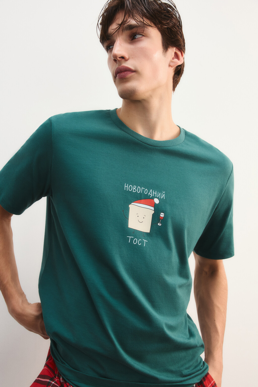 Футболка пижамная с новогодним принтом - цвет зеленый - 1