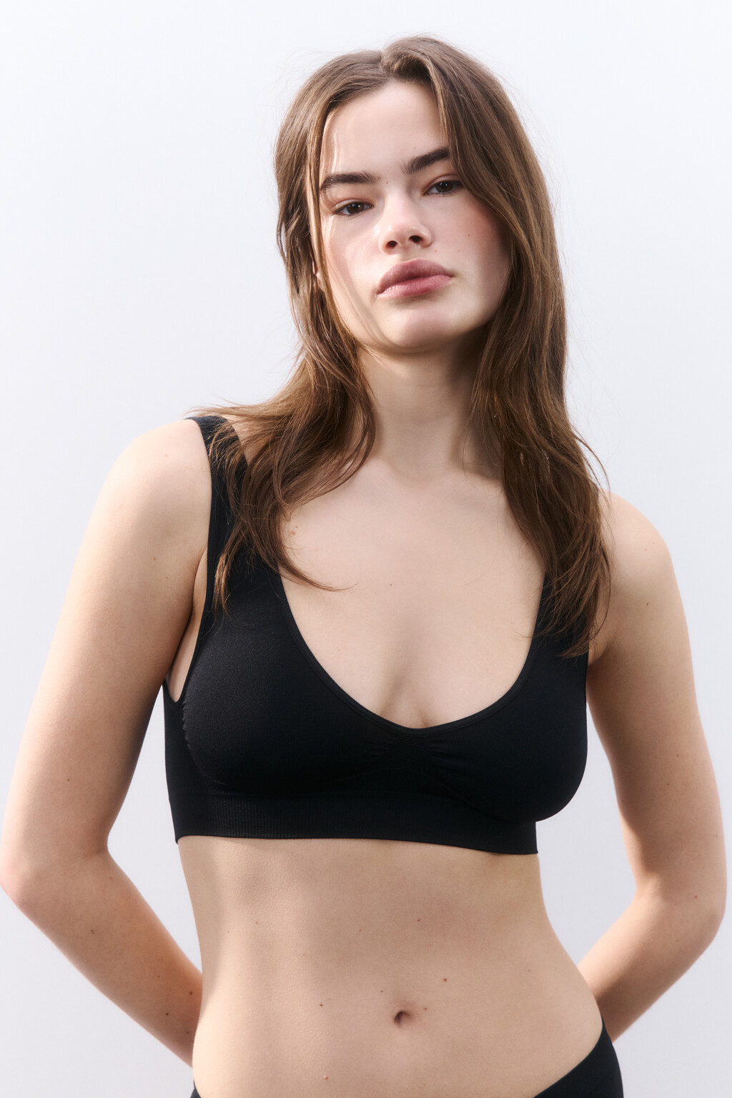 Бюстгальтер-топ бесшовный гладкий - цвет черный - 2