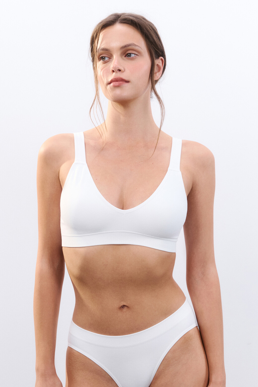 Бюстгальтер-топ бесшовный в рубчик - цвет белый - 2