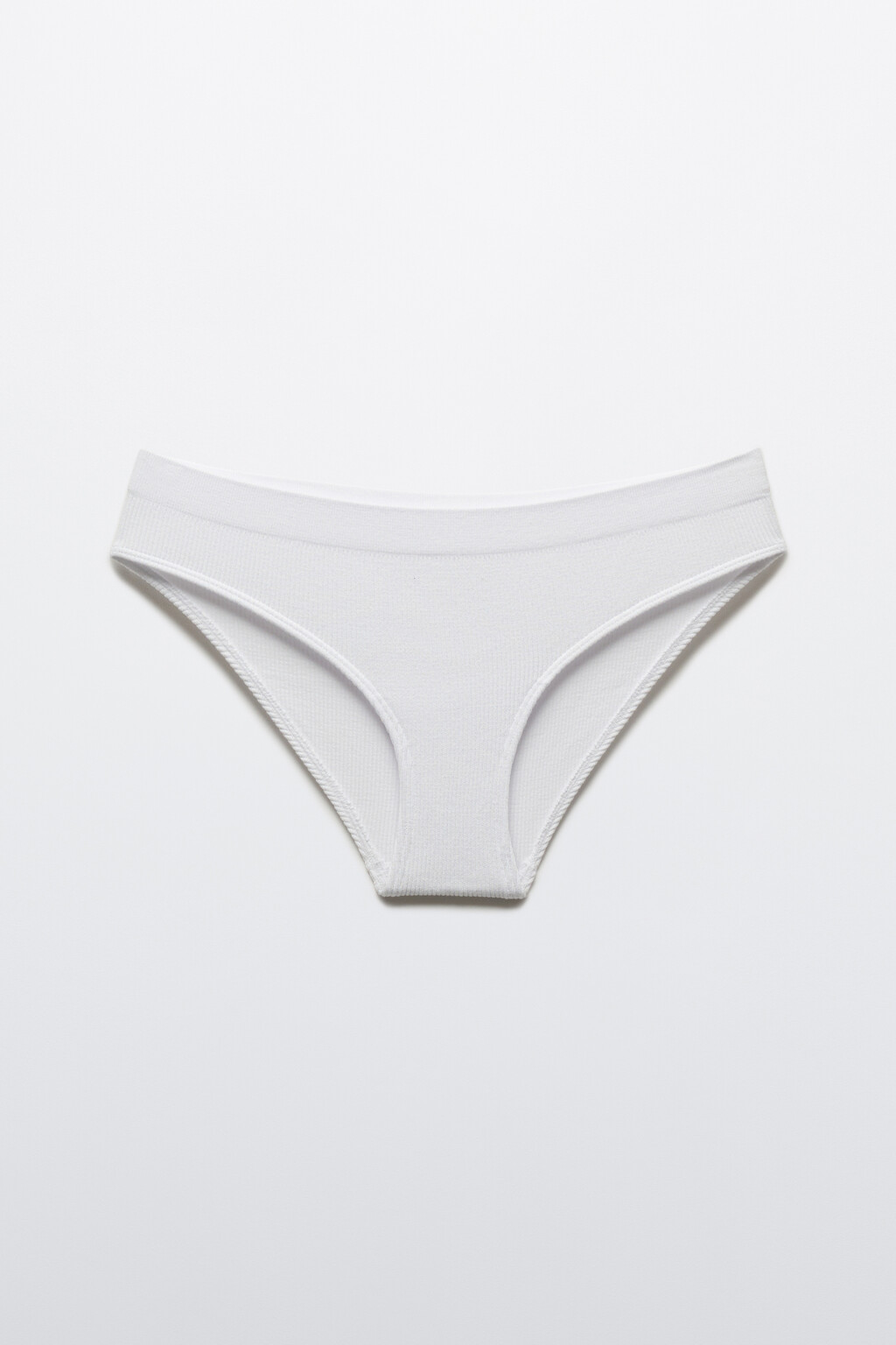 Трусы-слипы бесшовные в рубчик - цвет белый - 1