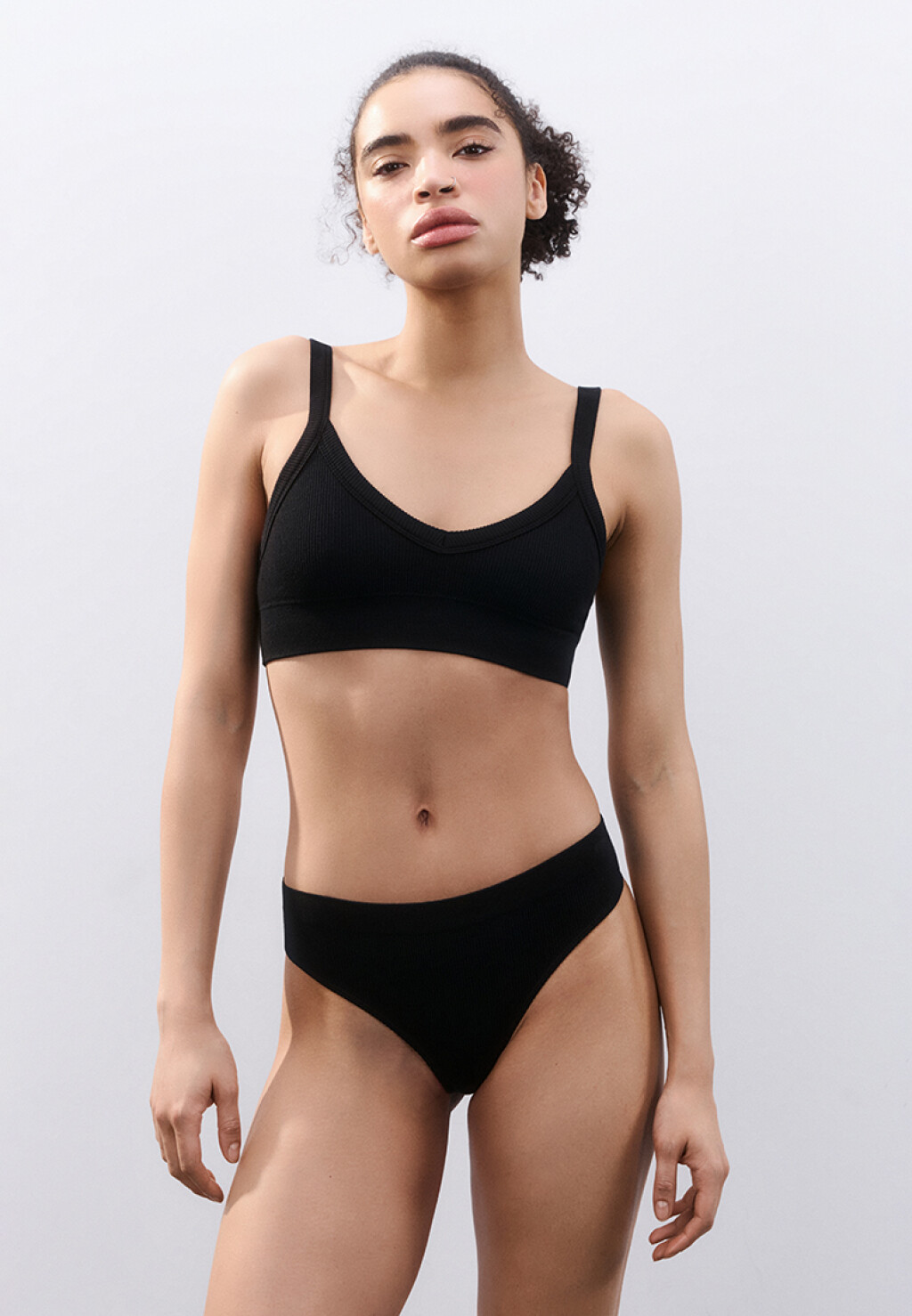 Трусы-слипы бесшовные в рубчик - цвет черный - 9