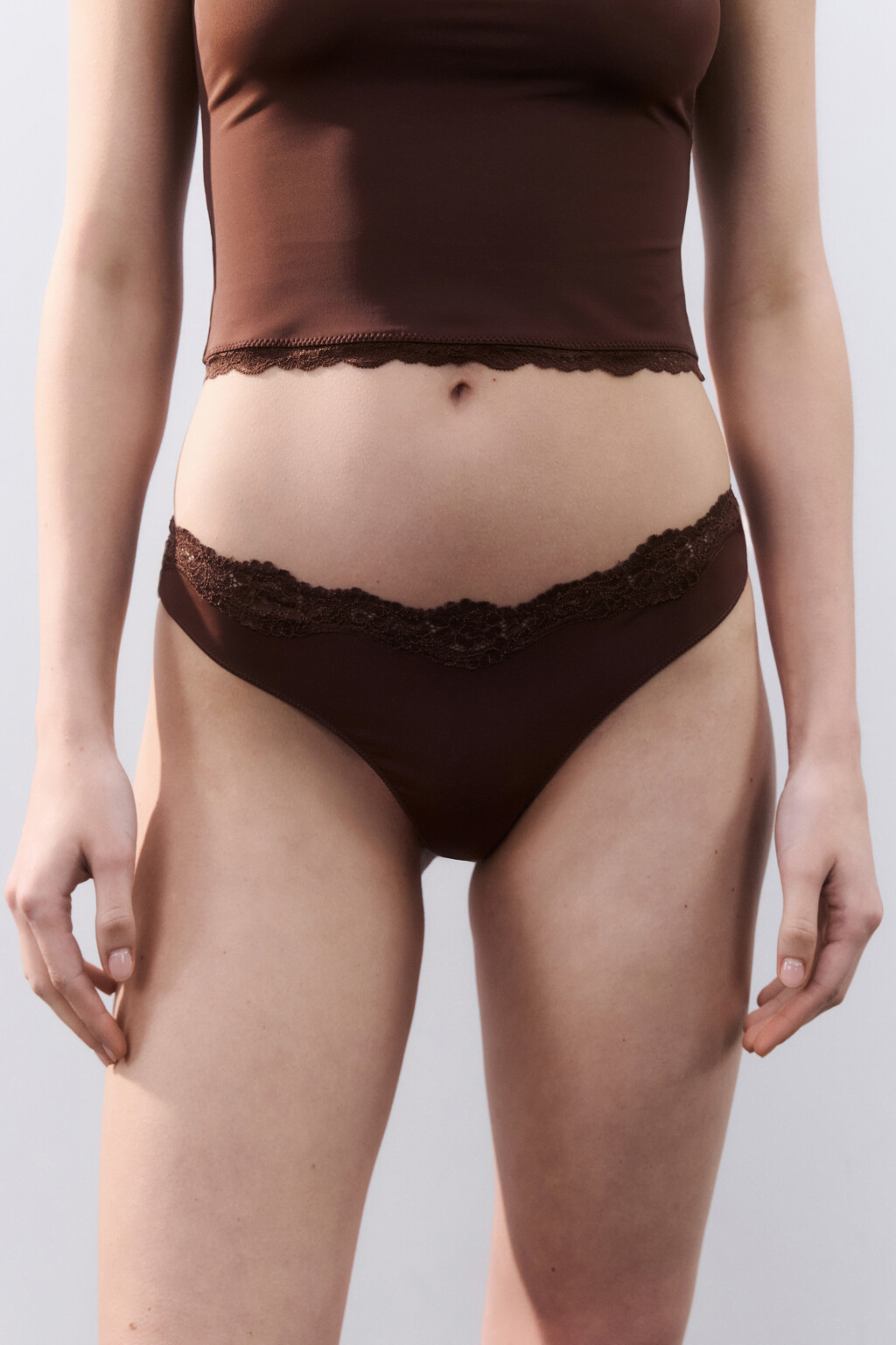 Трусы-стринги с кружевом - цвет коричневый - 2