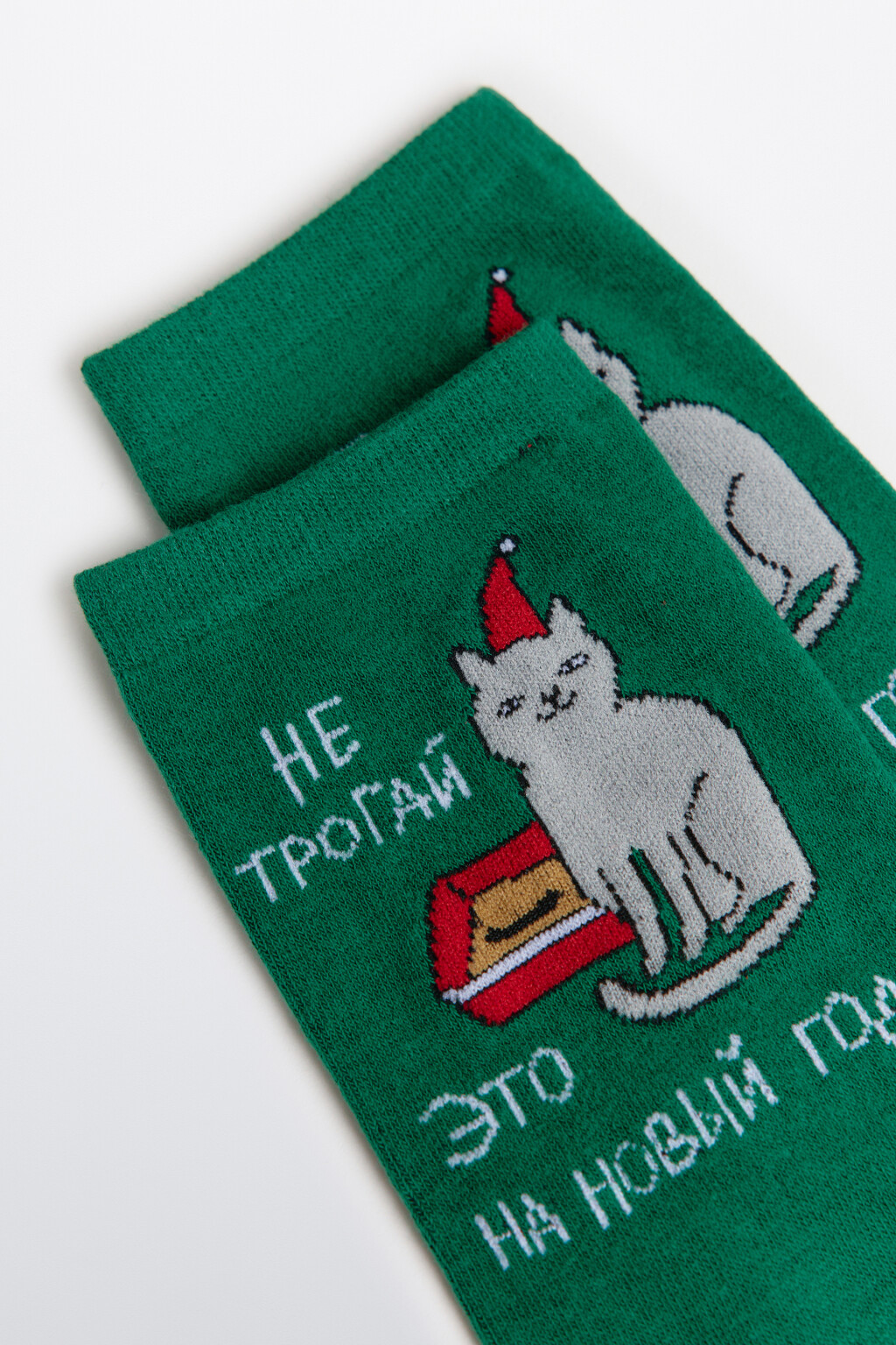 Носки высокие с новогодней вышивкой - цвет зеленый - 2