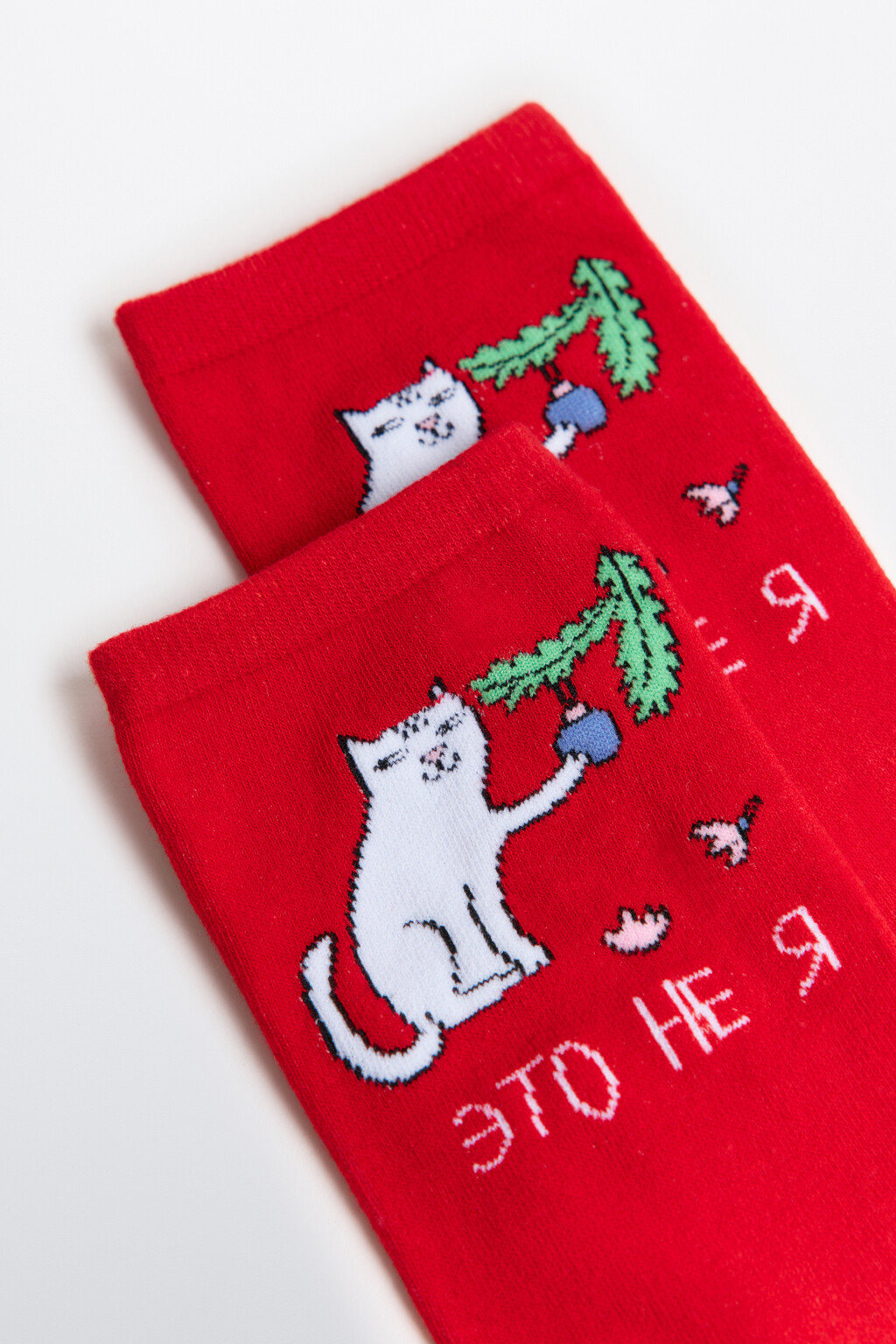 Носки высокие с новогодней вышивкой - цвет красный - 2