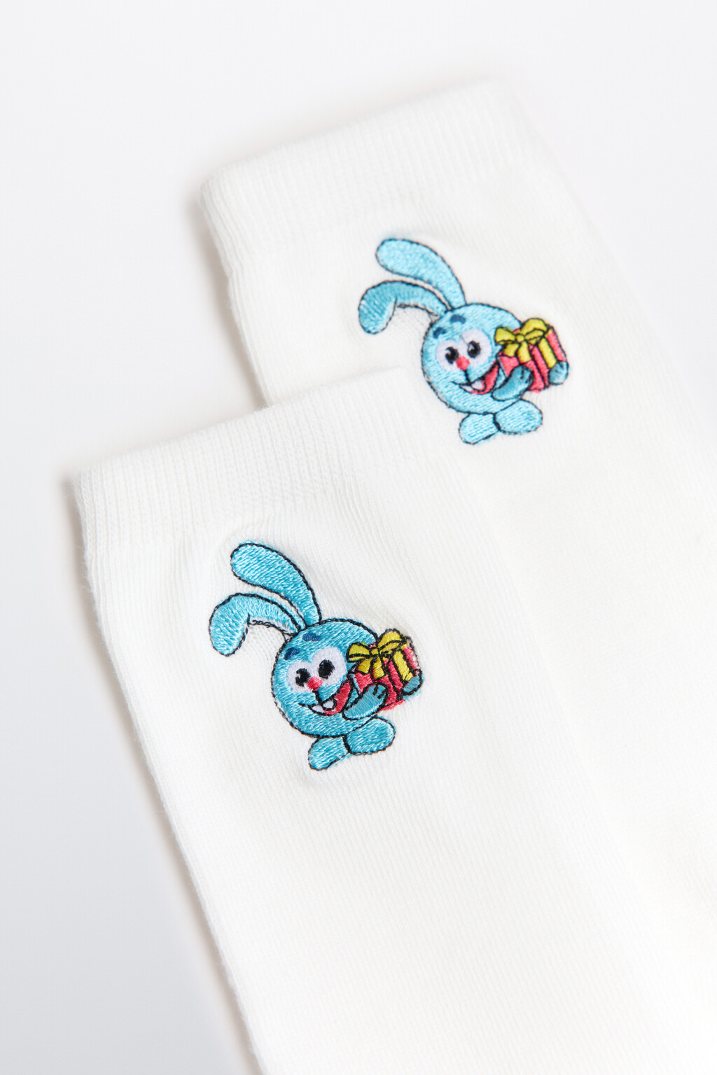 Носки высокие с вышивкой - цвет голубой - 3