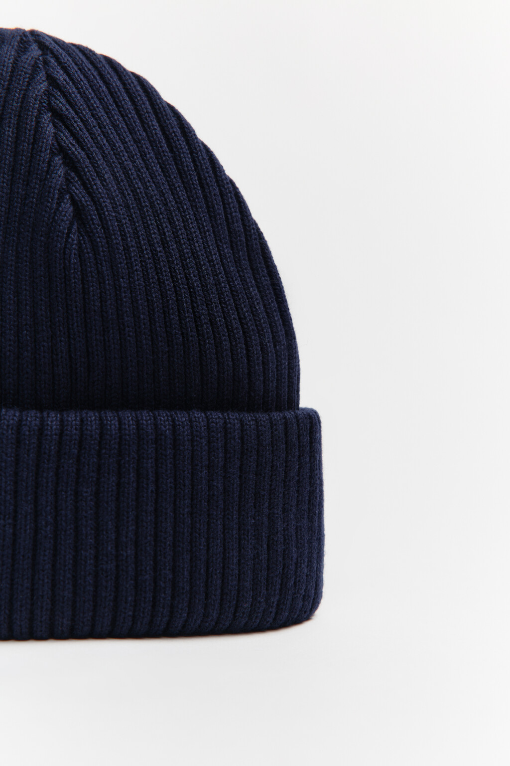 Шапка-бини вязаная в рубчик - цвет синий - 4