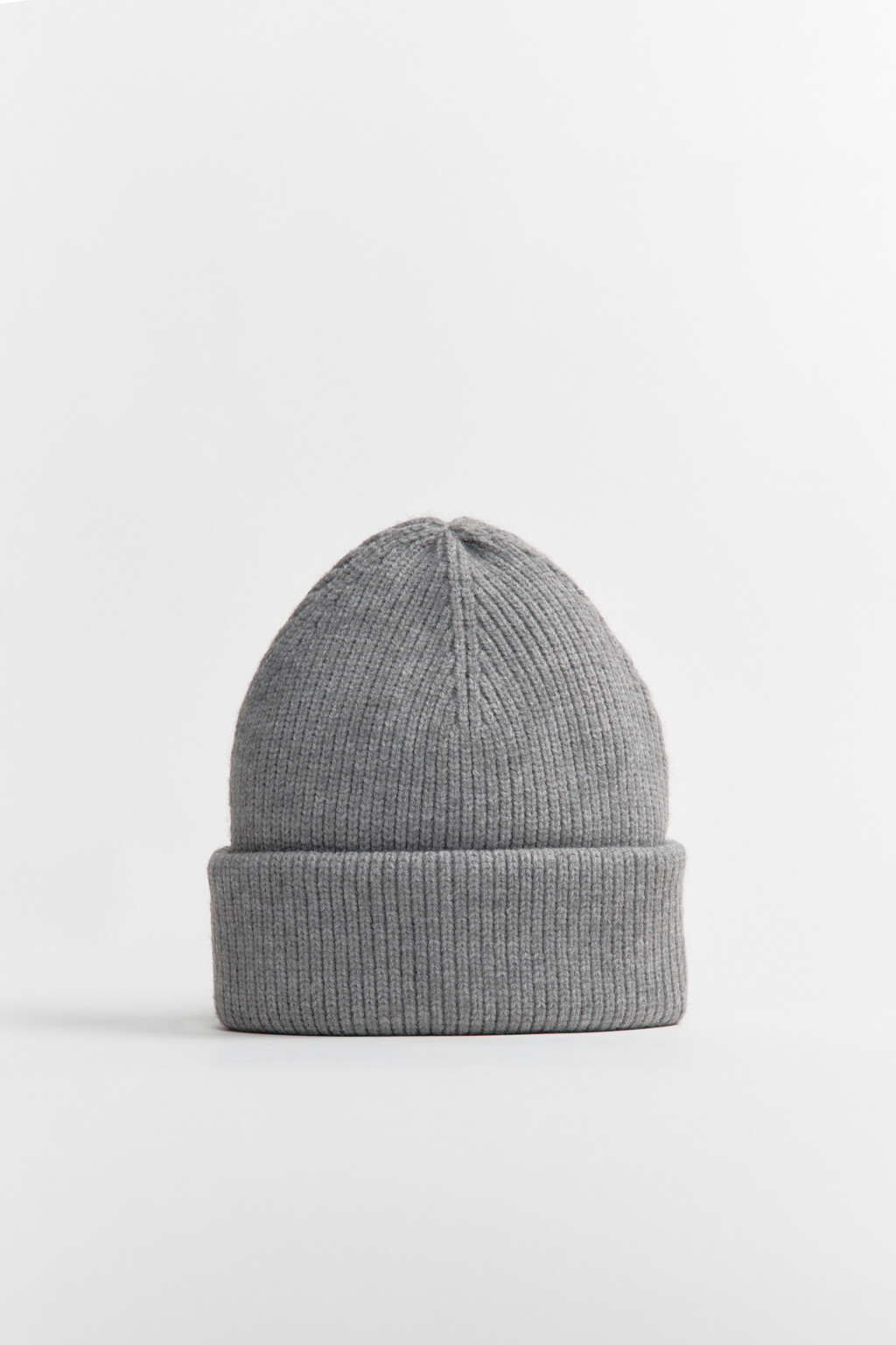 Шапка-бини вязаная в рубчик - цвет серый - 3