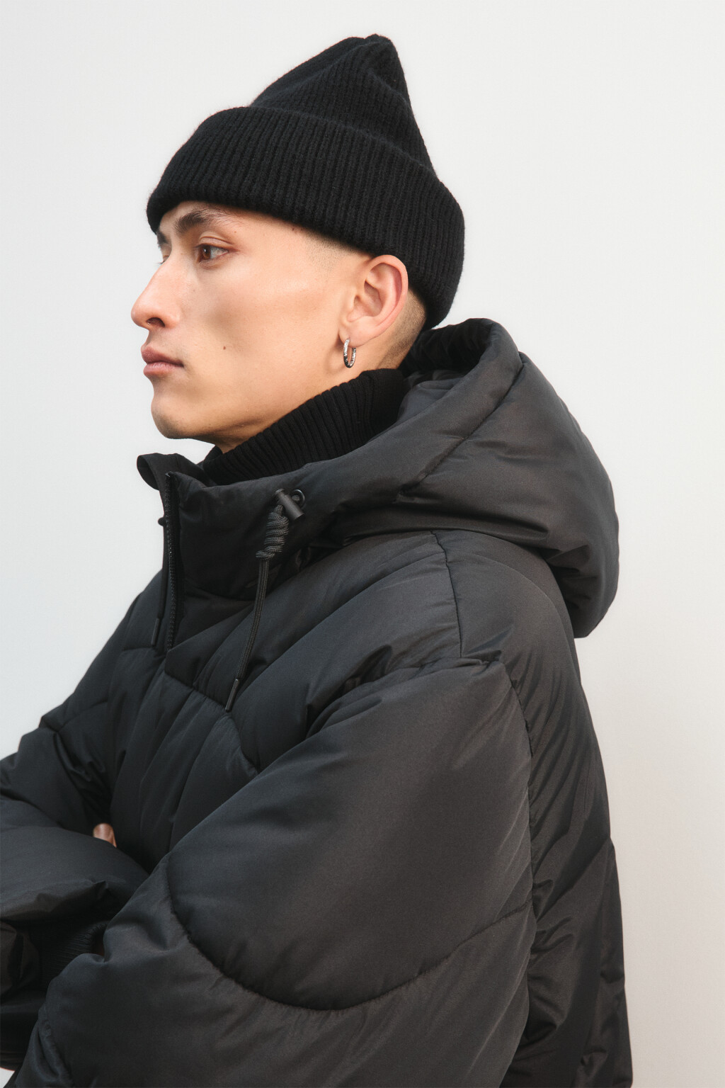 Шапка-бини вязаная в рубчик - цвет черный - 3