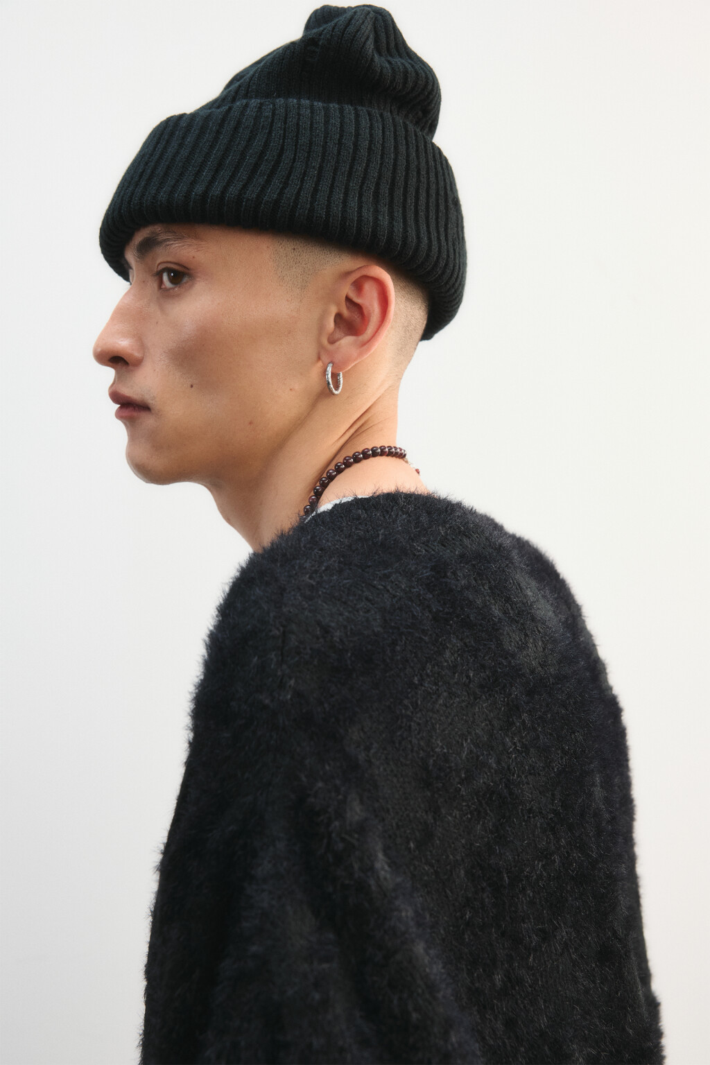 Шапка-бини вязаная в рубчик - цвет черный - 1