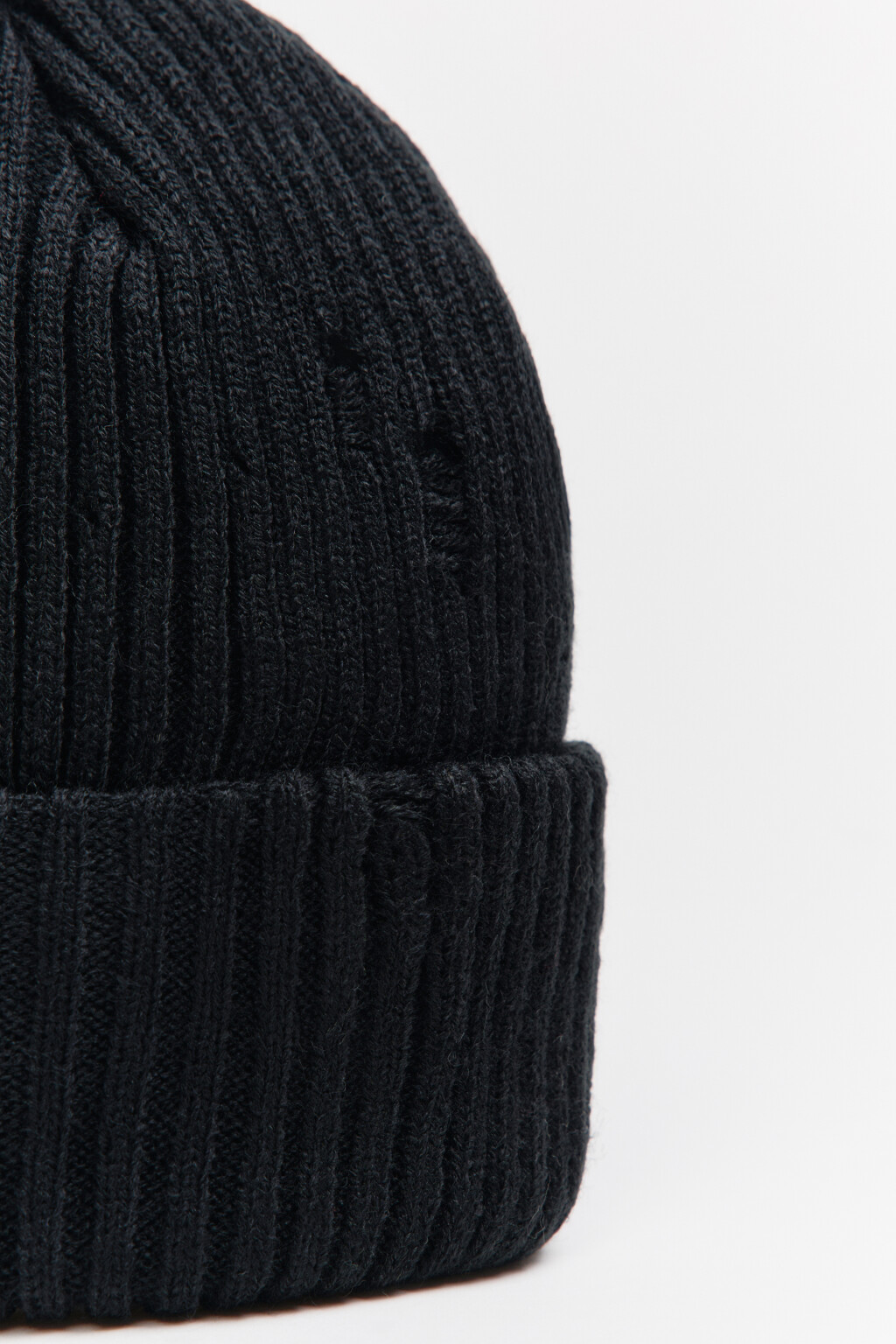 Шапка-бини вязаная в рубчик - цвет черный - 5