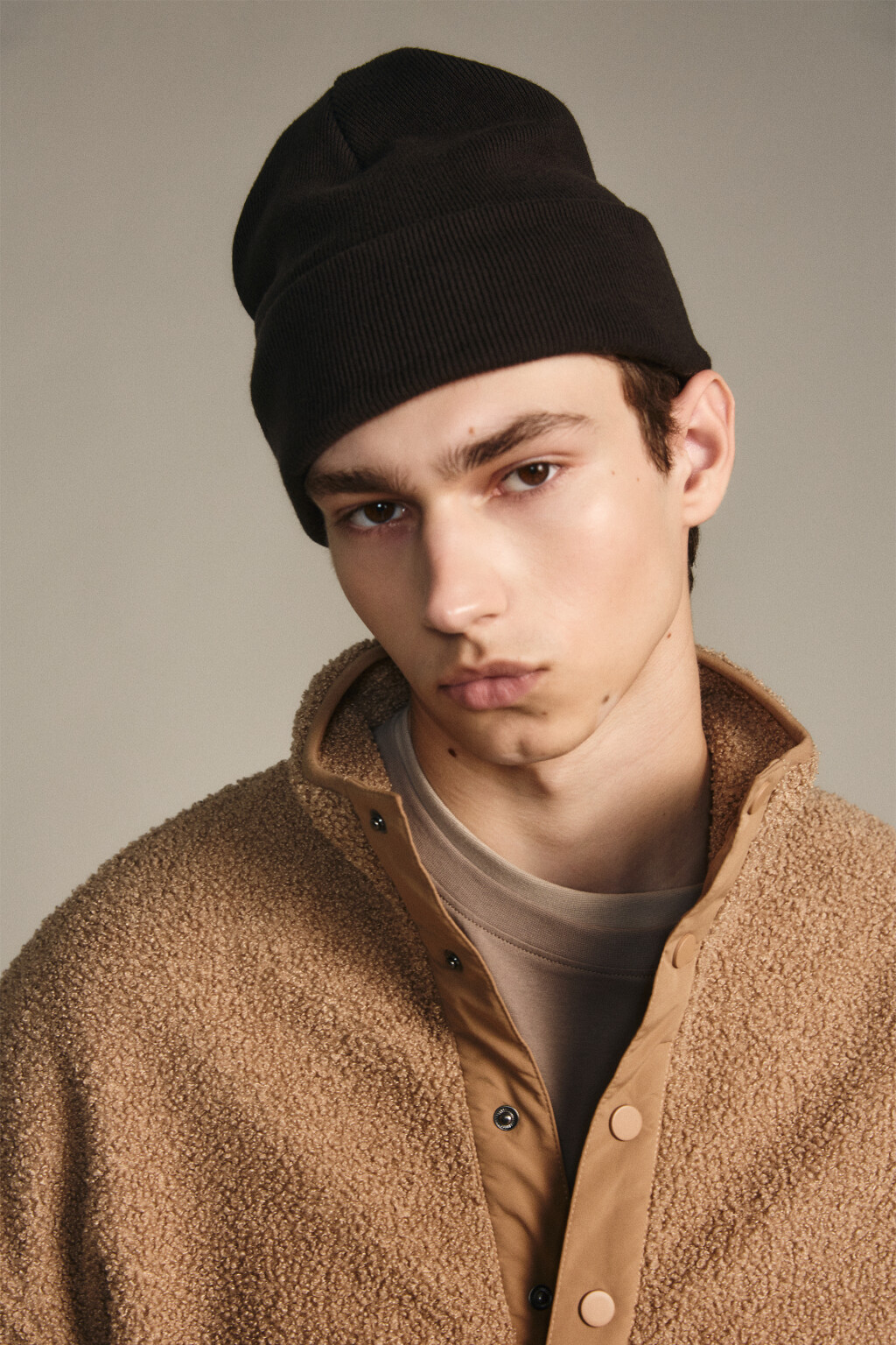 Шапка-бини трикотажная - цвет коричневый - 1