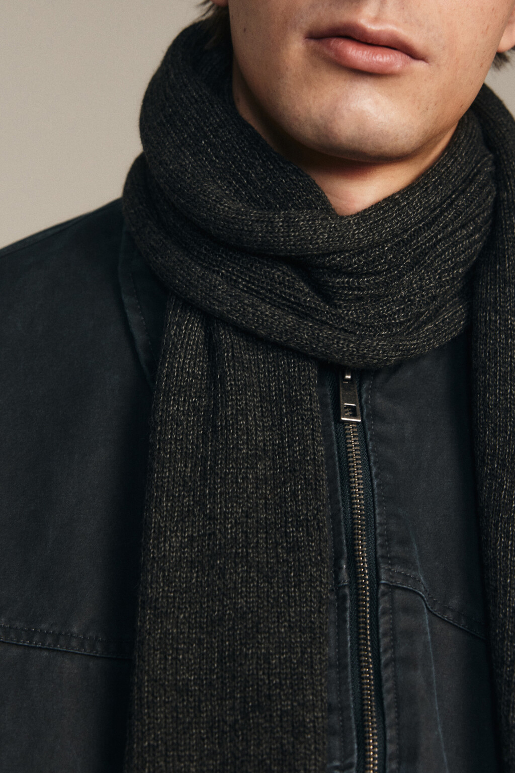 Шарф тонкий трикотажный - цвет серый - 2