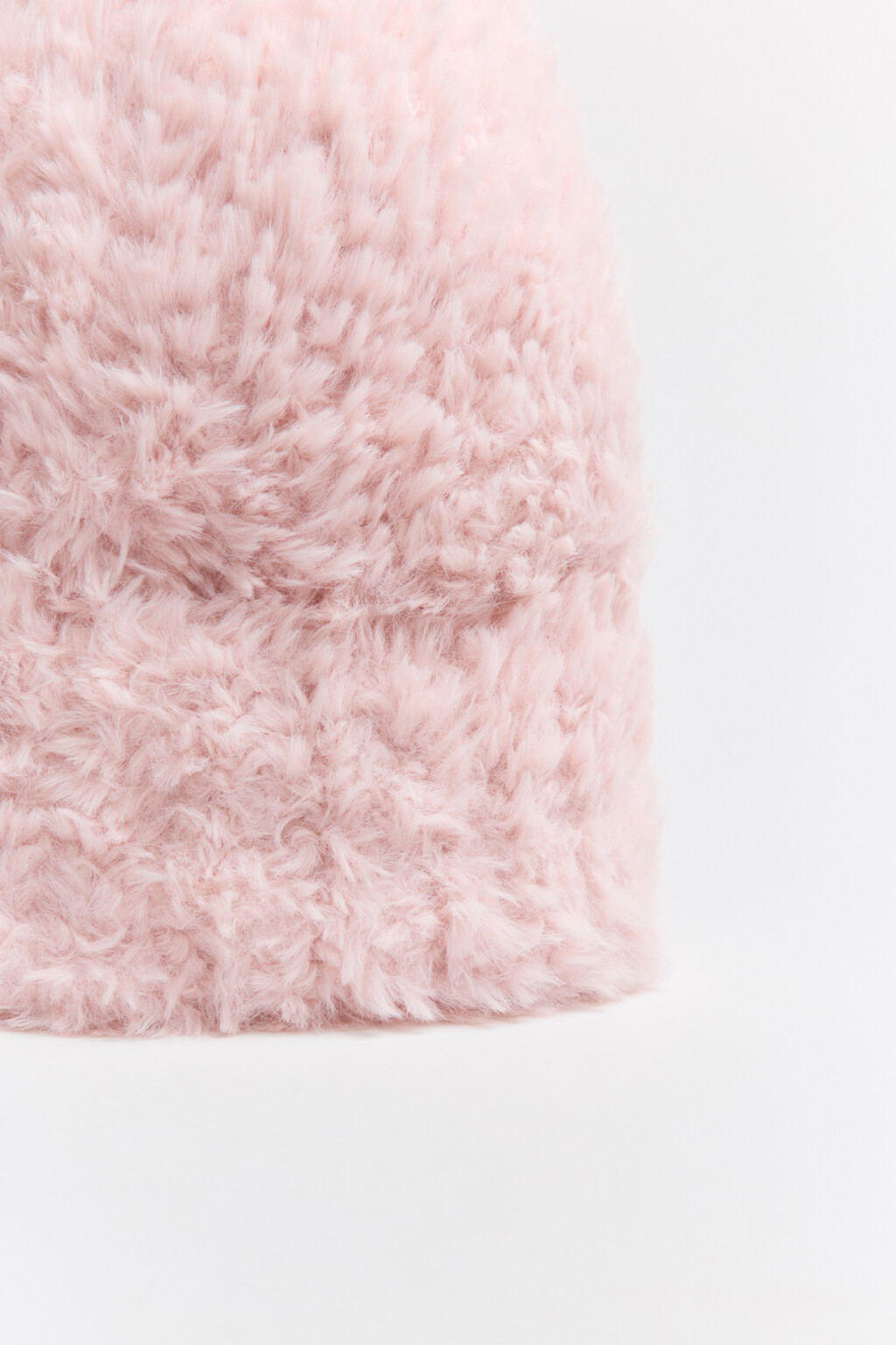 Шапка-бини пушистая с ворсом - цвет розовый - 2