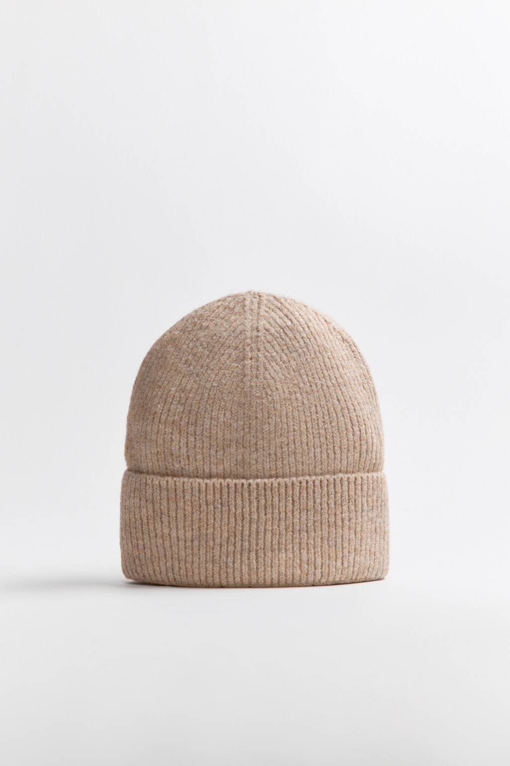 Шапка-бини вязаная в рубчик - цвет бежевый - 1