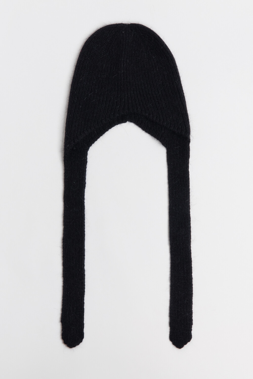 Шапка-чепчик с ангорской шерстью - цвет черный - 4