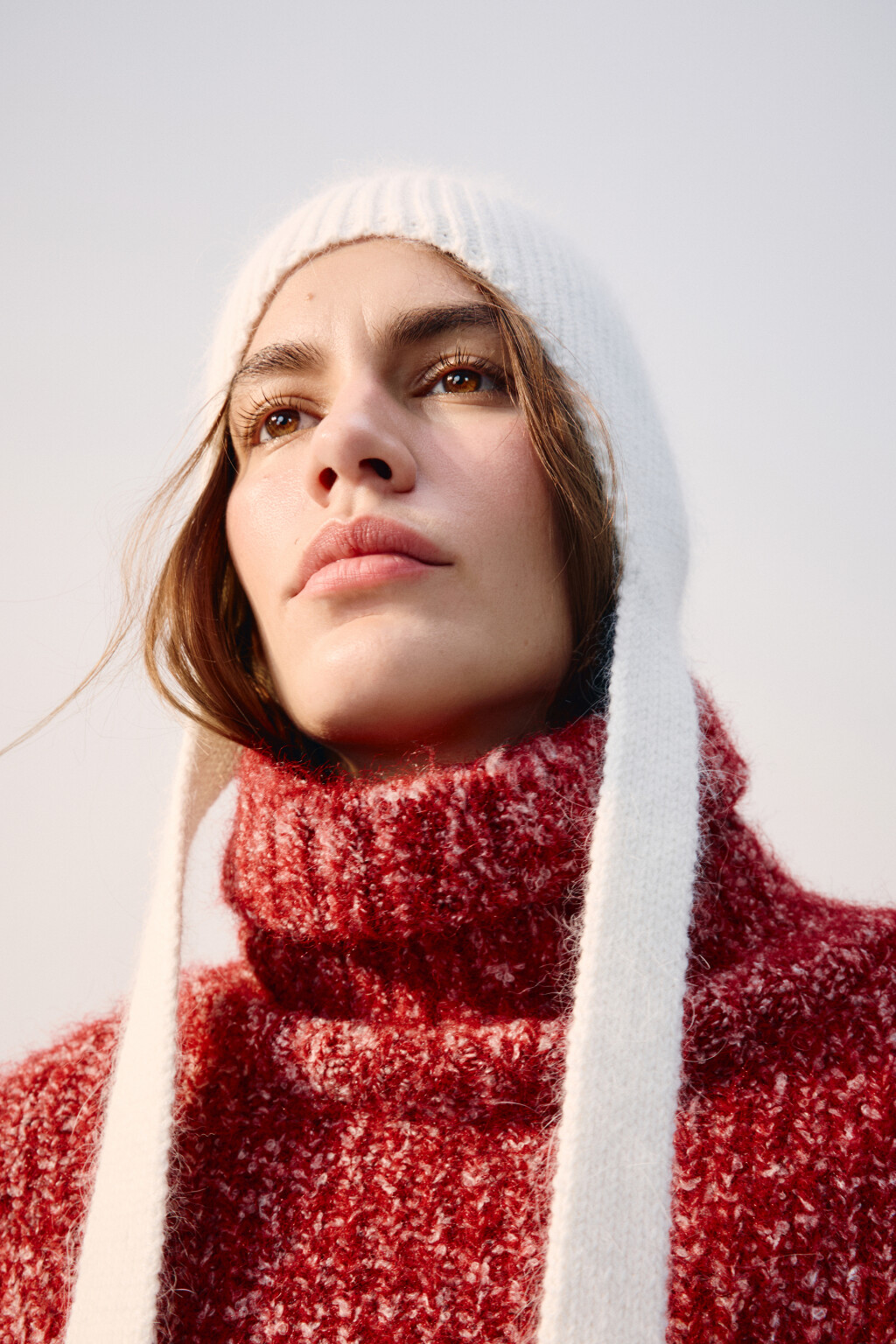 Шапка-чепчик с ангорской шерстью - цвет молочный - 2