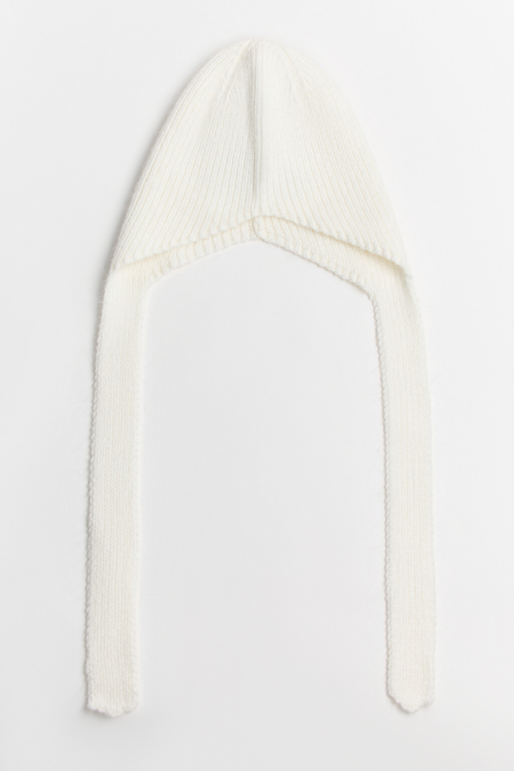 Шапка-чепчик с ангорской шерстью - цвет молочный - 4
