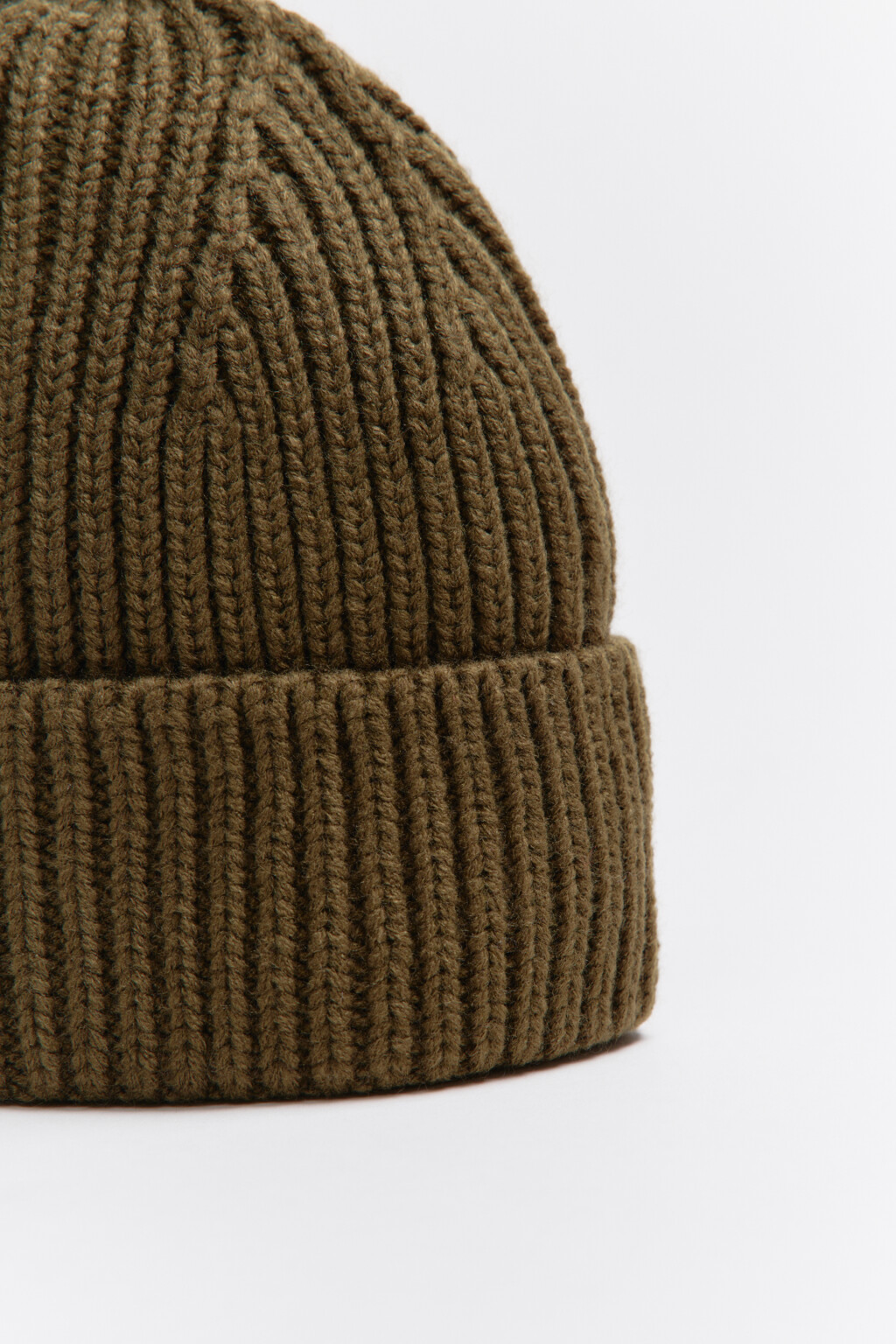 Шапка-бини вязаная в рубчик - цвет зеленый - 2