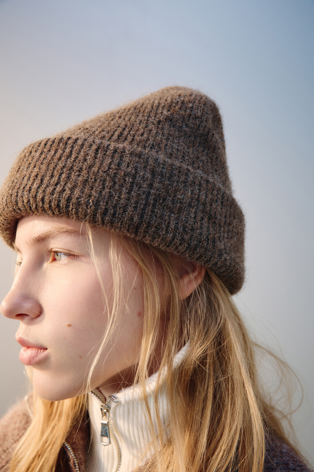 Шапка-бини трикотажная с шерстью - цвет коричневый - 2
