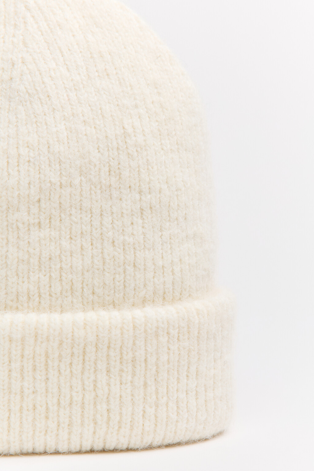 Шапка-бини трикотажная с шерстью - цвет молочный - 2