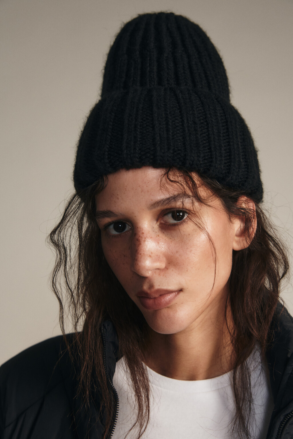 Шапка-бини вязаная утепленная - цвет черный - 1