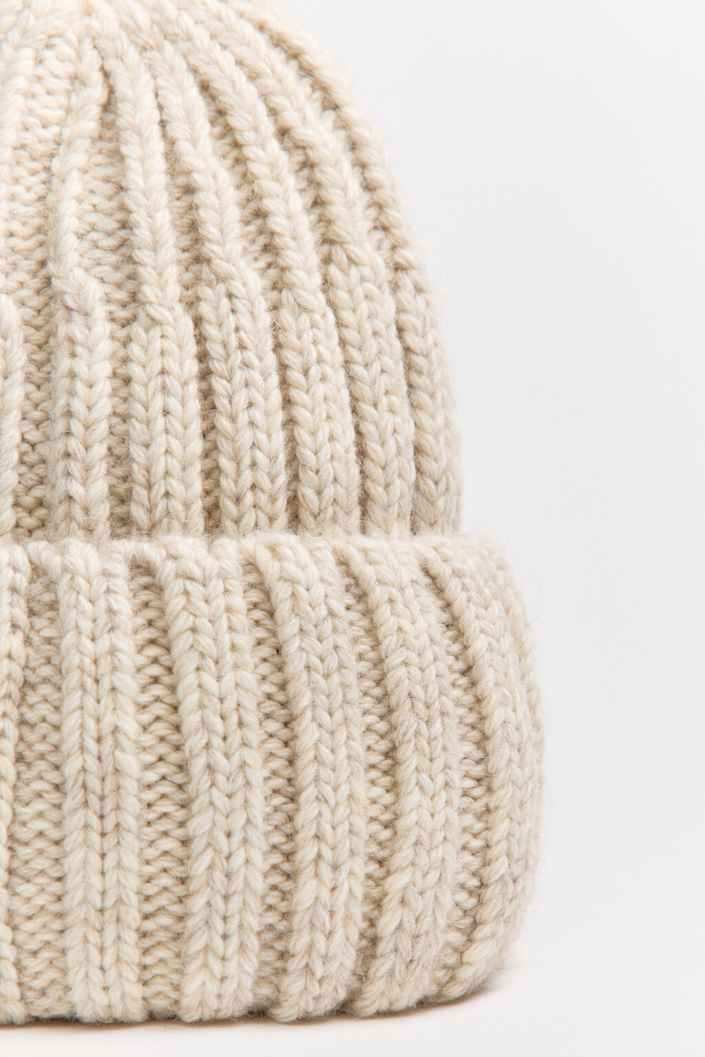 Шапка-бини вязаная утепленная - цвет бежевый - 2