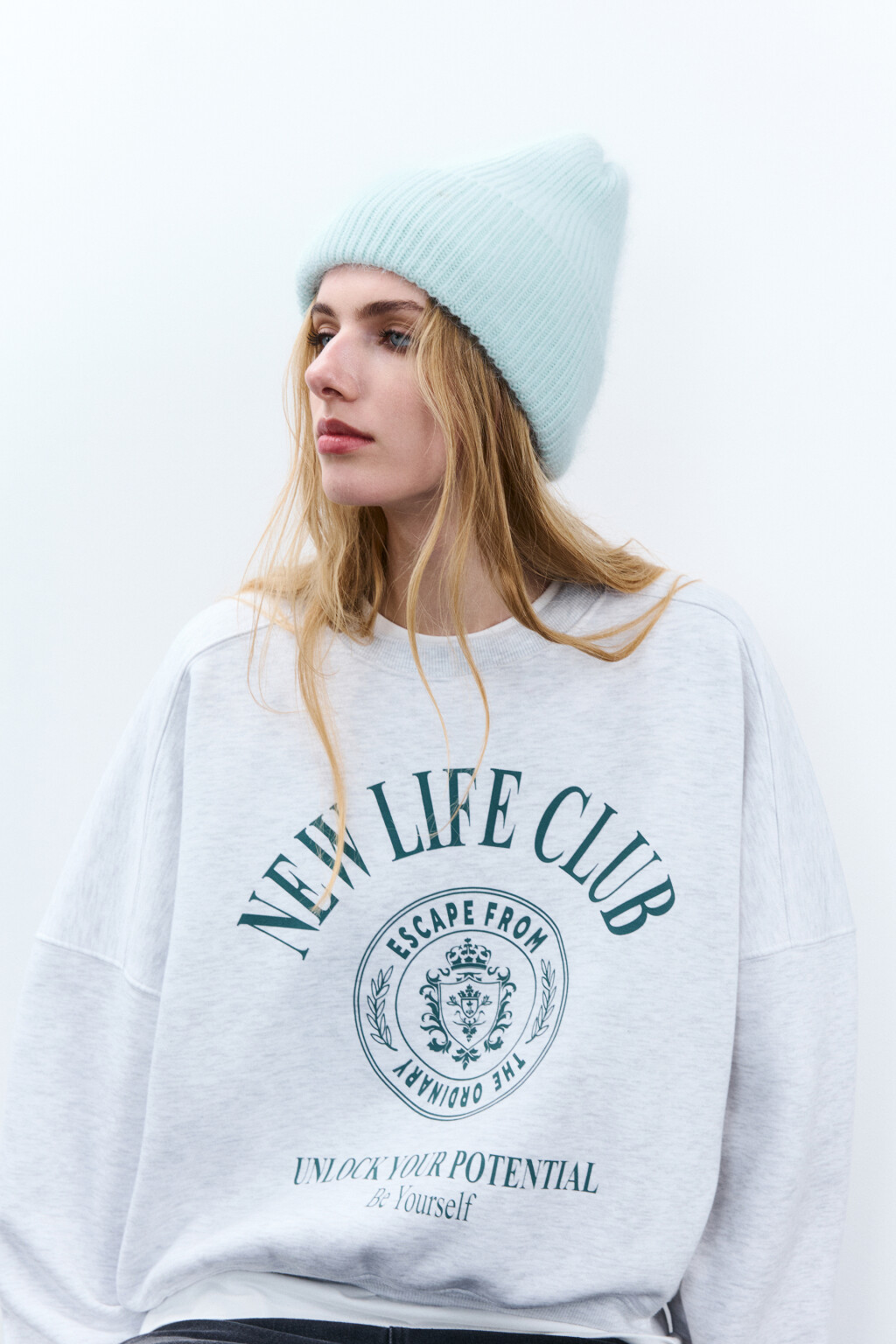 Шапка-бини с ангорской шерстью - цвет зеленый - 1