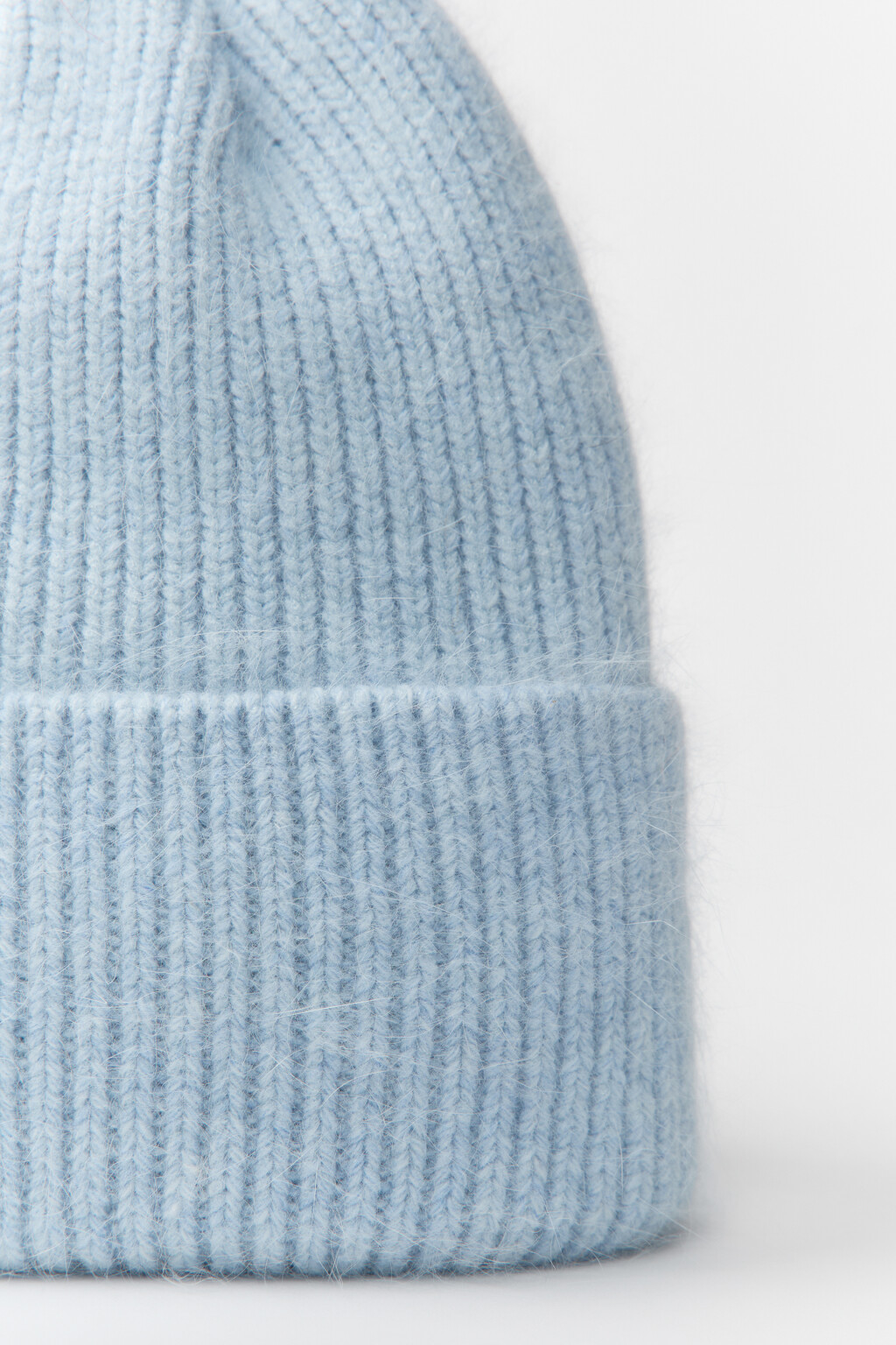 Шапка-бини с ангорской шерстью - цвет голубой - 4