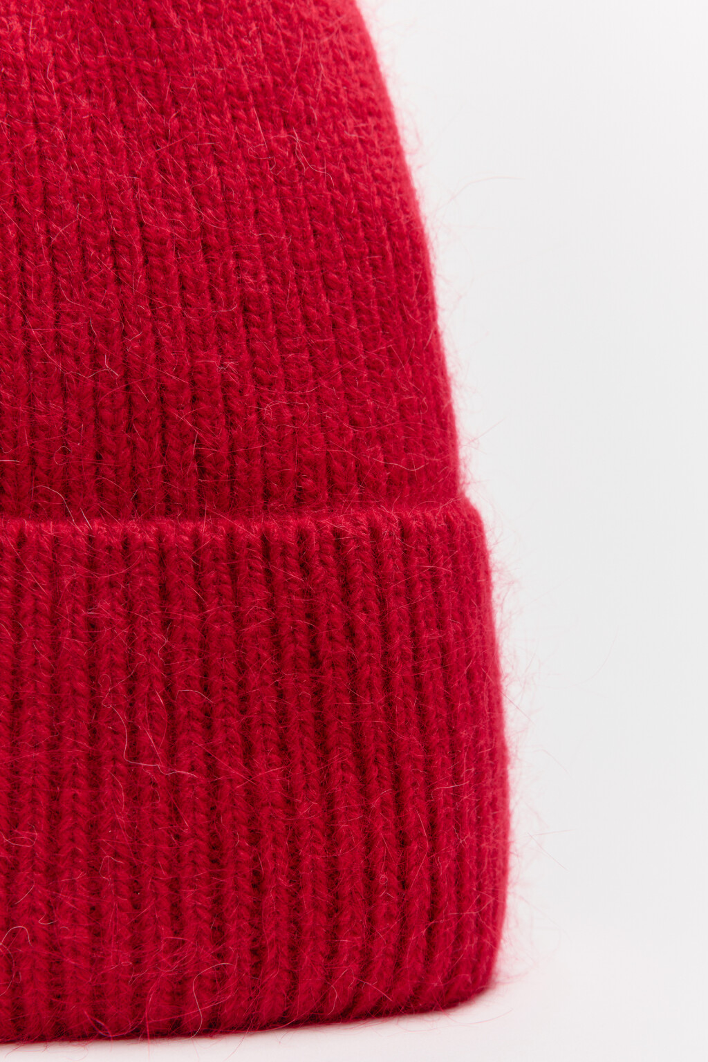 Шапка-бини с ангорской шерстью - цвет красный - 4