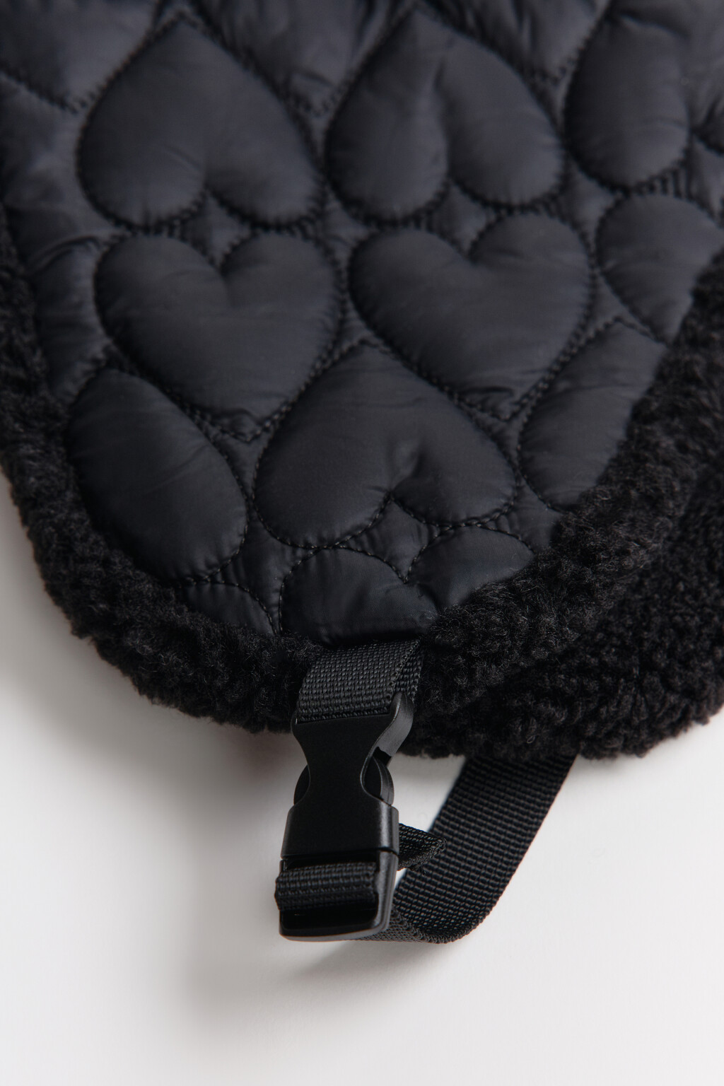 Шапка-ушанка стеганая утепленная - цвет черный - 5