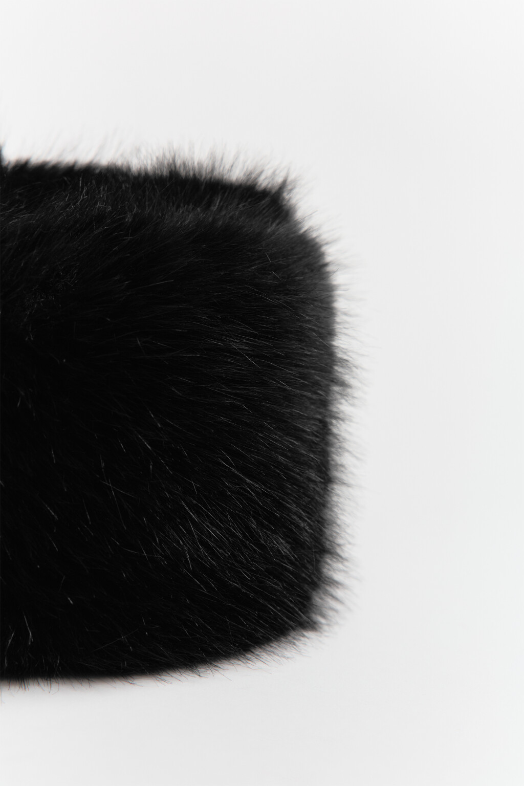 Шапка-боярка из искусственного меха - цвет черный - 2