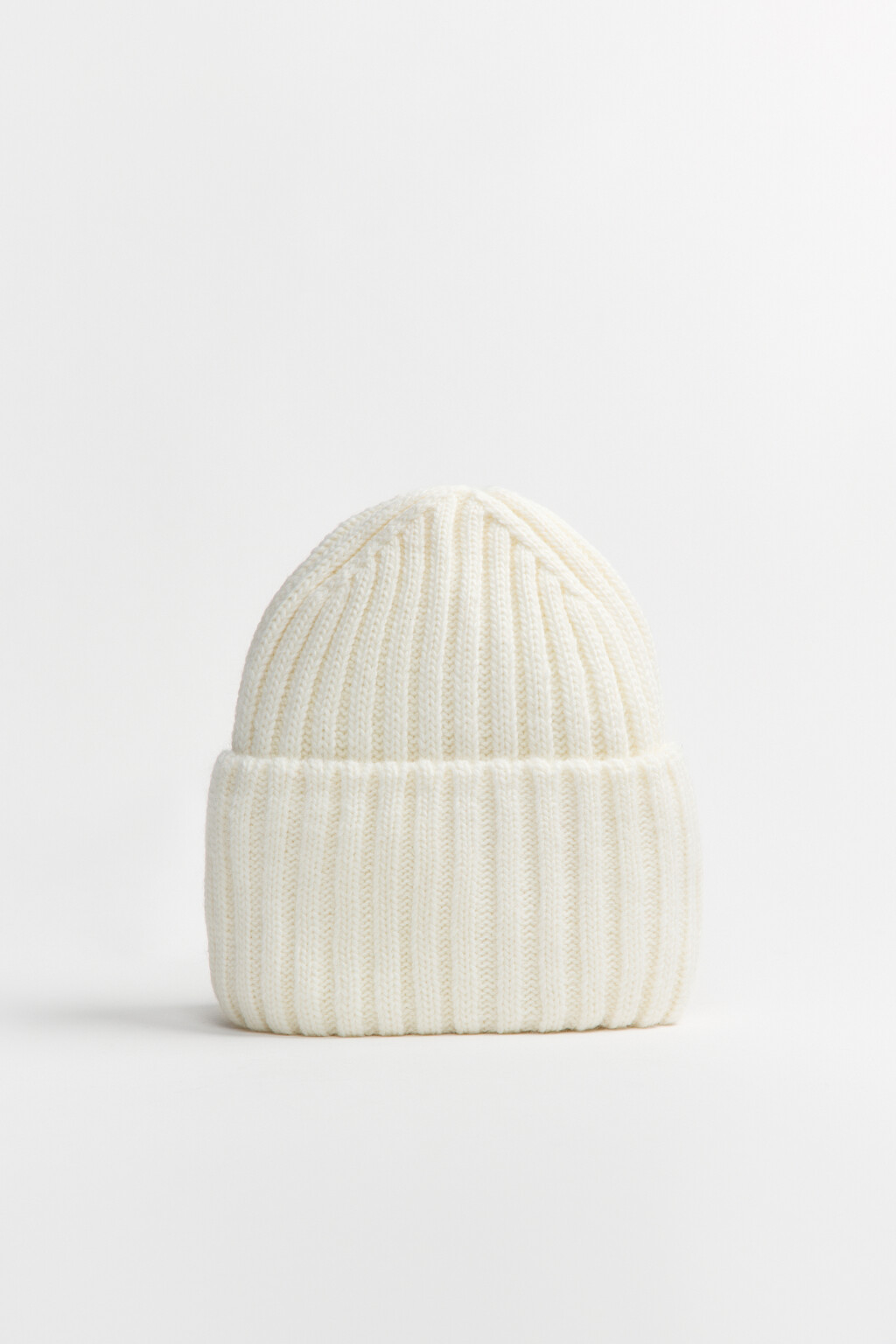 Шапка-бини шерстяная в рубчик - цвет молочный - 2