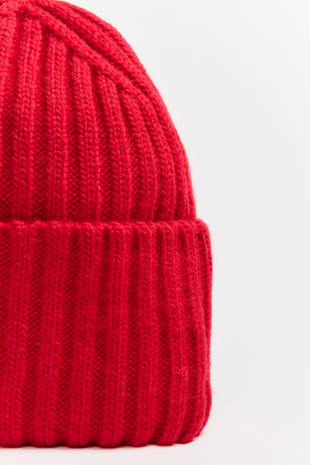 Шапка-бини шерстяная в рубчик - цвет красный - 4