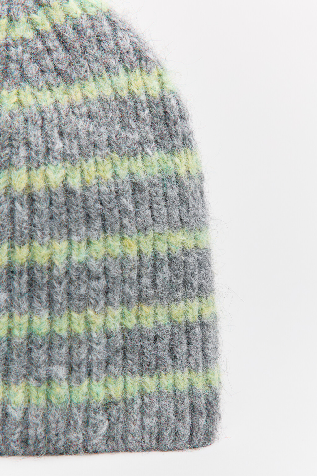 Шапка вязаная в полоску - цвет зеленый - 2