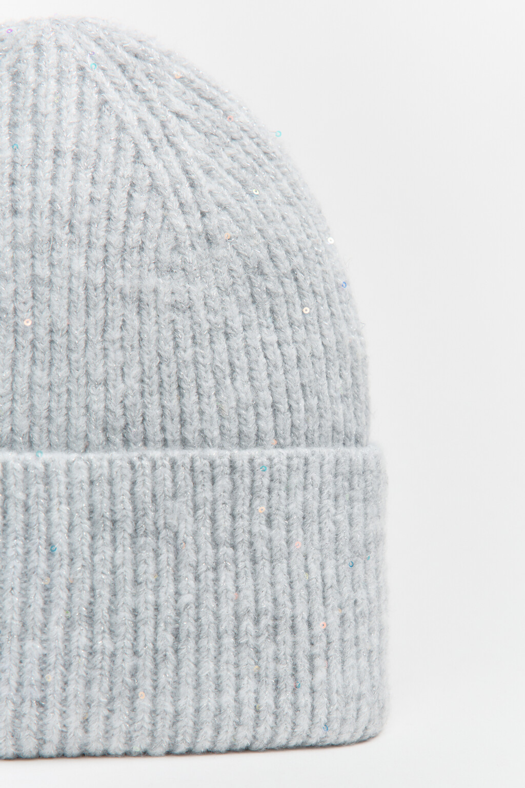Шапка-бини трикотажная с пайетками - цвет серый - 2