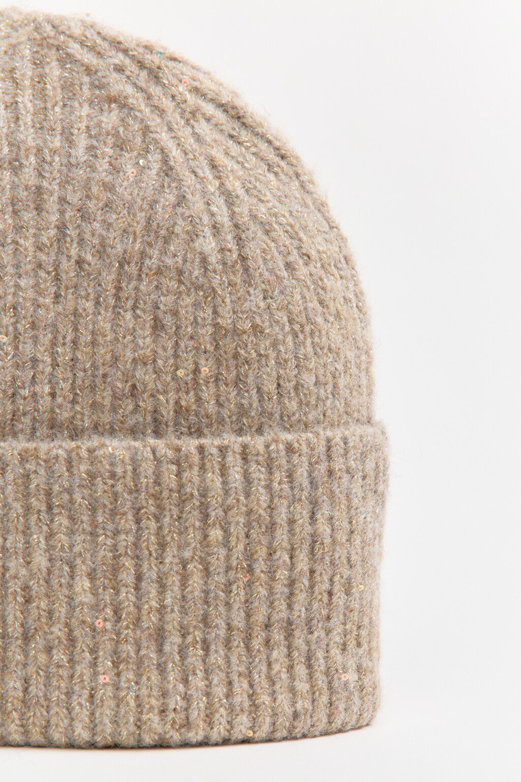 Шапка-бини трикотажная с пайетками - цвет коричневый - 2